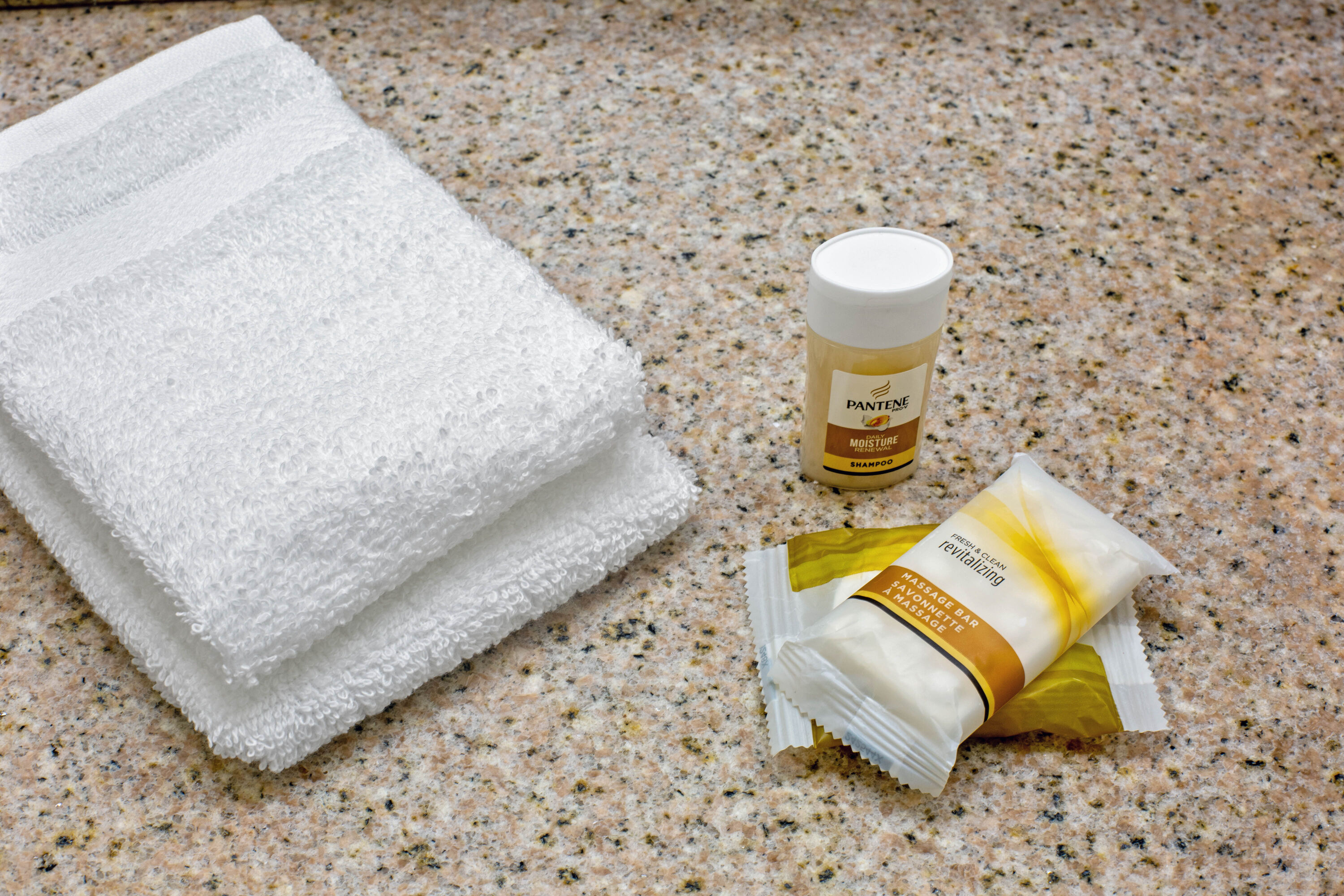 Guest room bath at the La Quinta Inn & Suites by Wyndham Sawgrass in Sunrise, Florida