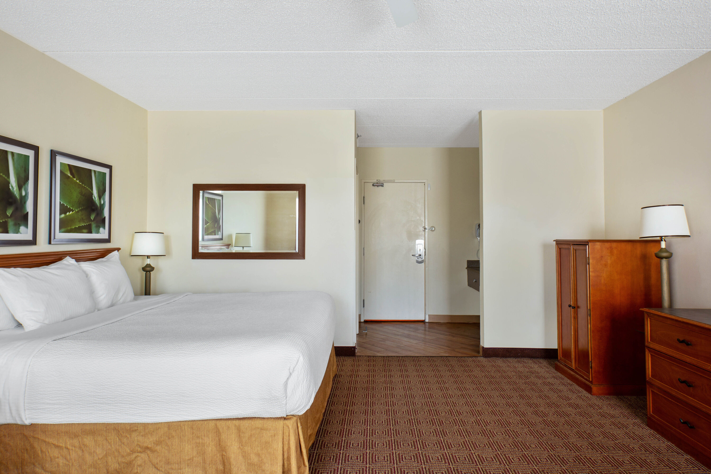 La Quinta Inn & Suites by Wyndham Sawgrass suite in Sunrise, Florida