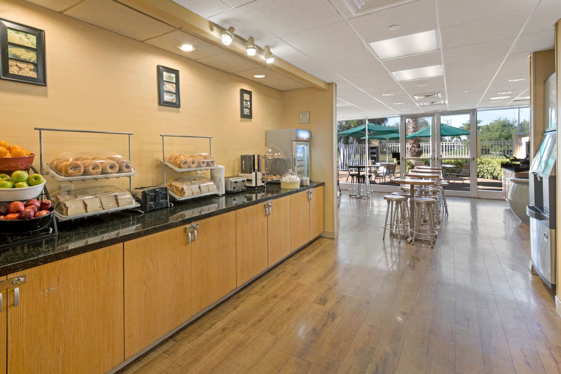 Free breakfast at La Quinta Inn & Suites by Wyndham Sunrise in Sunrise, Florida