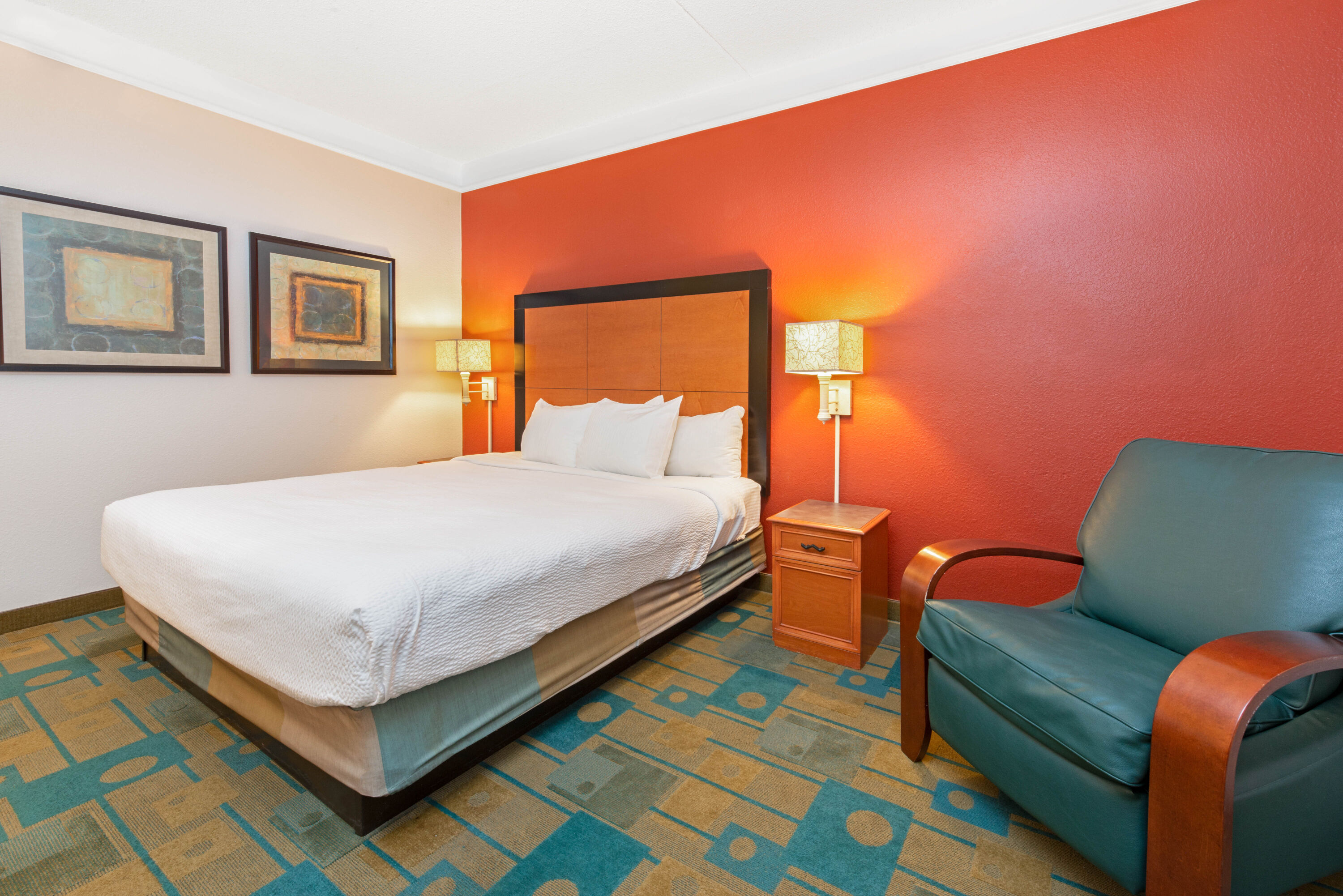 Guest room at the La Quinta Inn & Suites by Wyndham USF (Near Busch Gardens) in Tampa, Florida