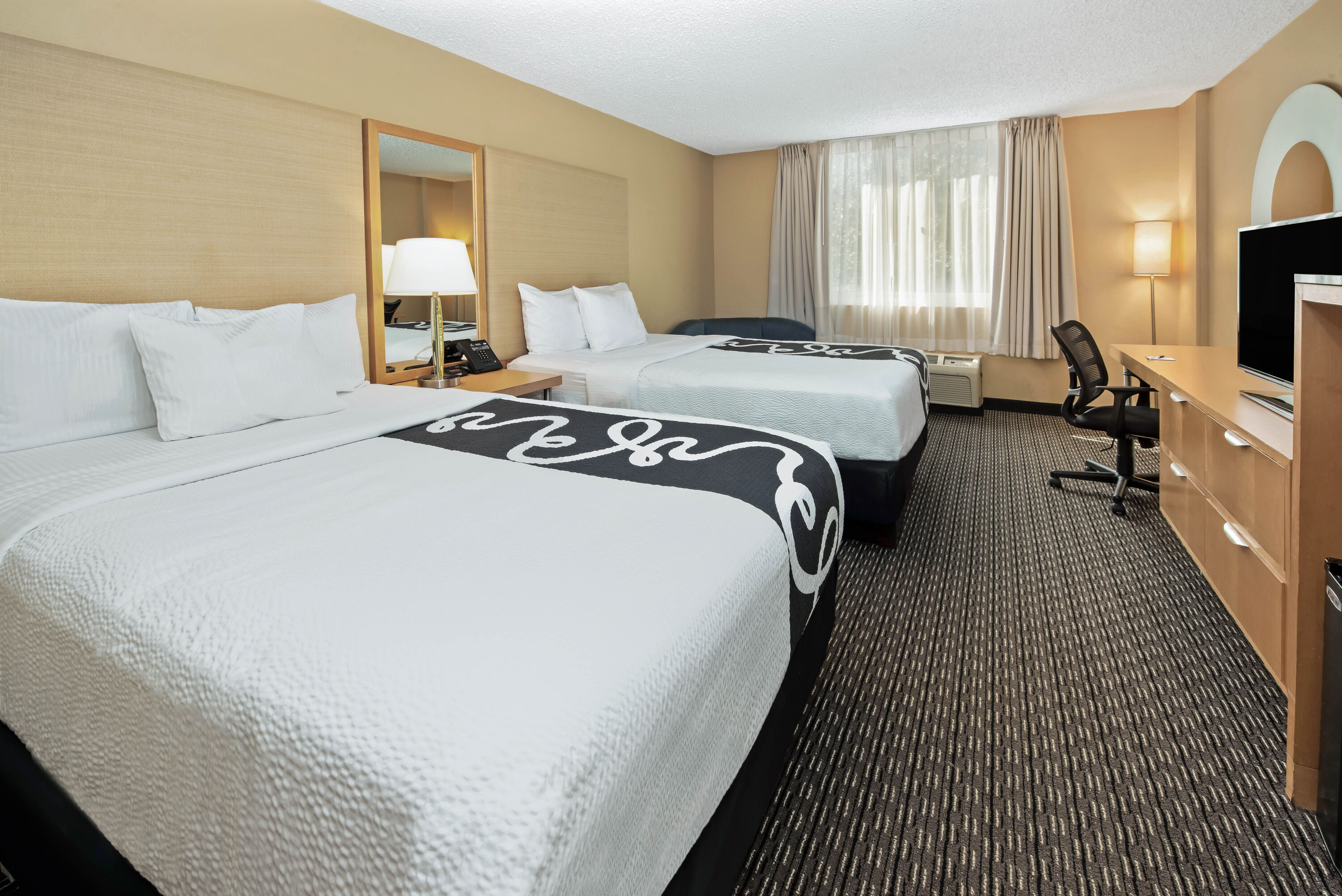 La Quinta Inn & Suites by Wyndham West Palm Beach Airport ...