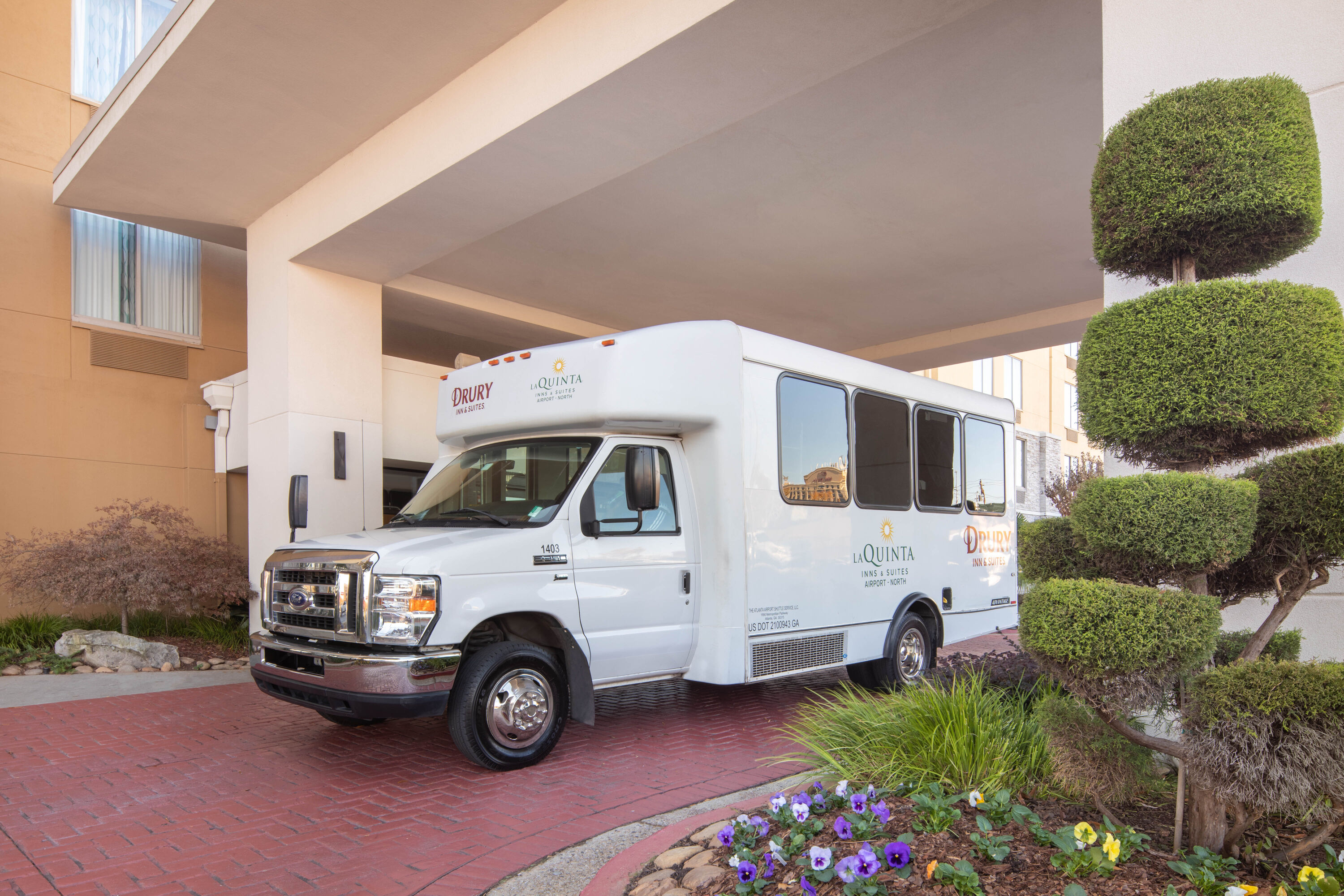 Shuttle at La Quinta Inn & Suites by Wyndham Atlanta Airport North in Atlanta, Georgia