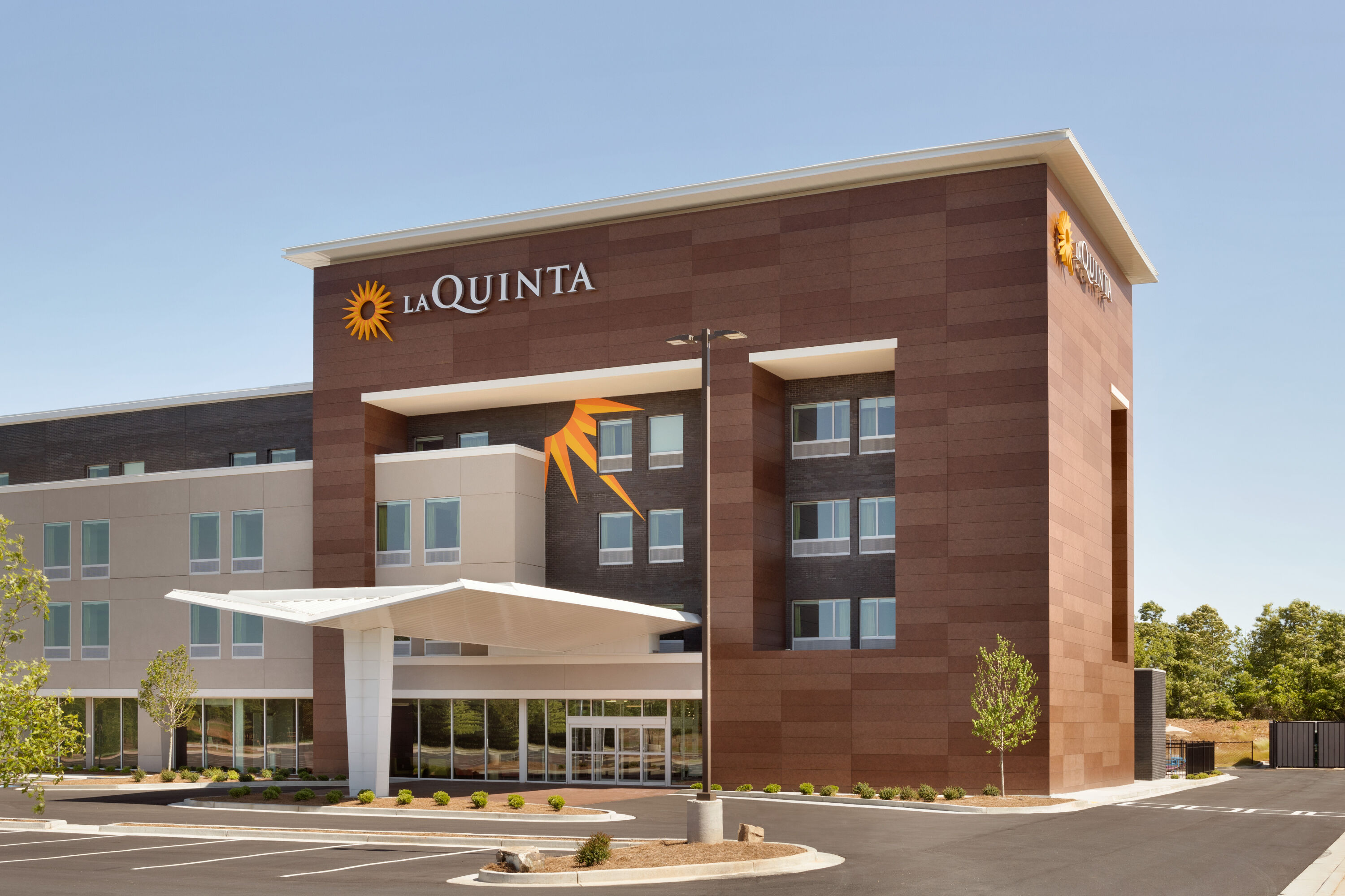 La Quinta Inn & Suites by Wyndham Braselton Braselton, GA Hotels