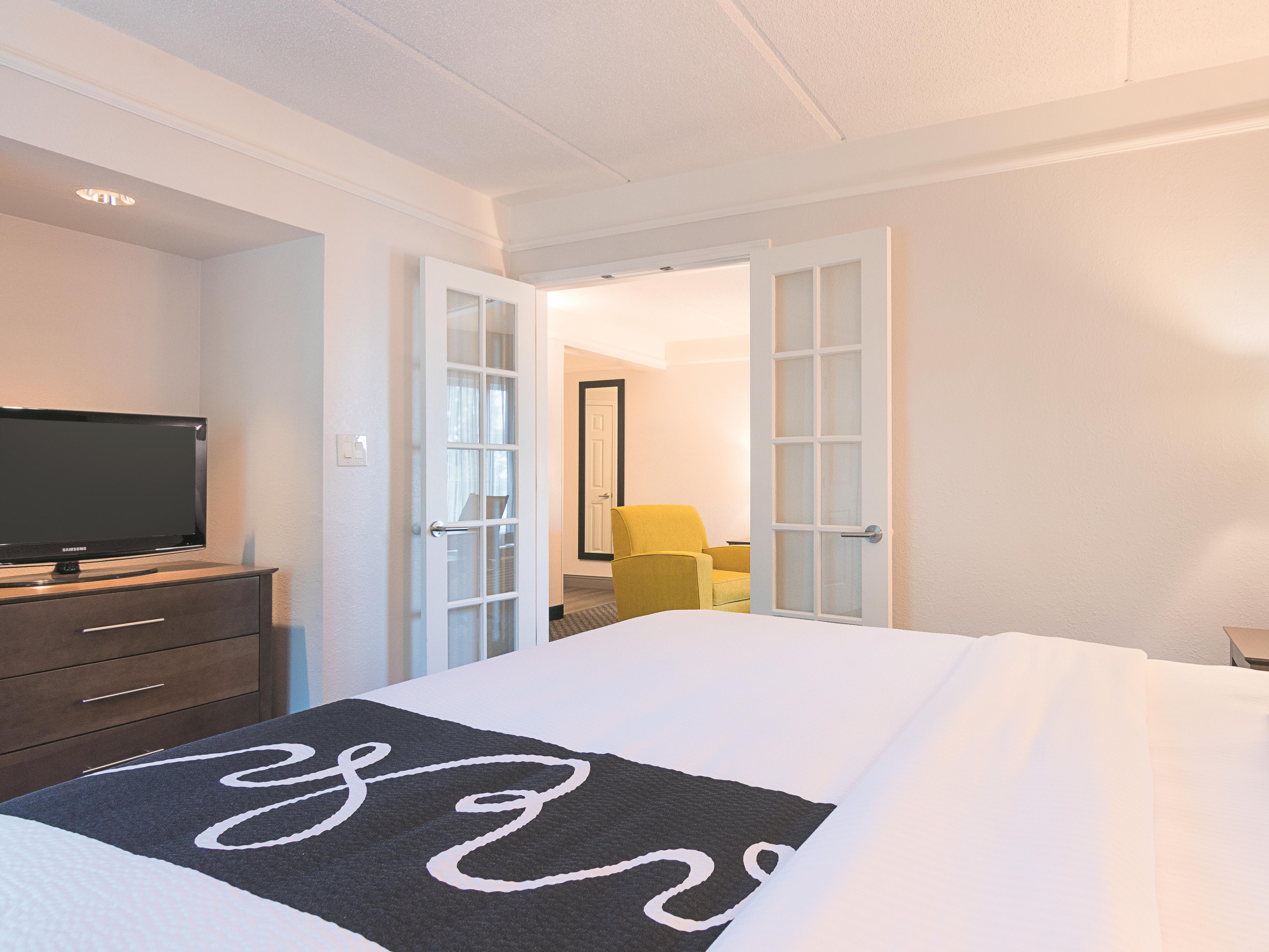 La Quinta Inn & Suites by Wyndham Atlanta Conyers suite in Conyers, Georgia