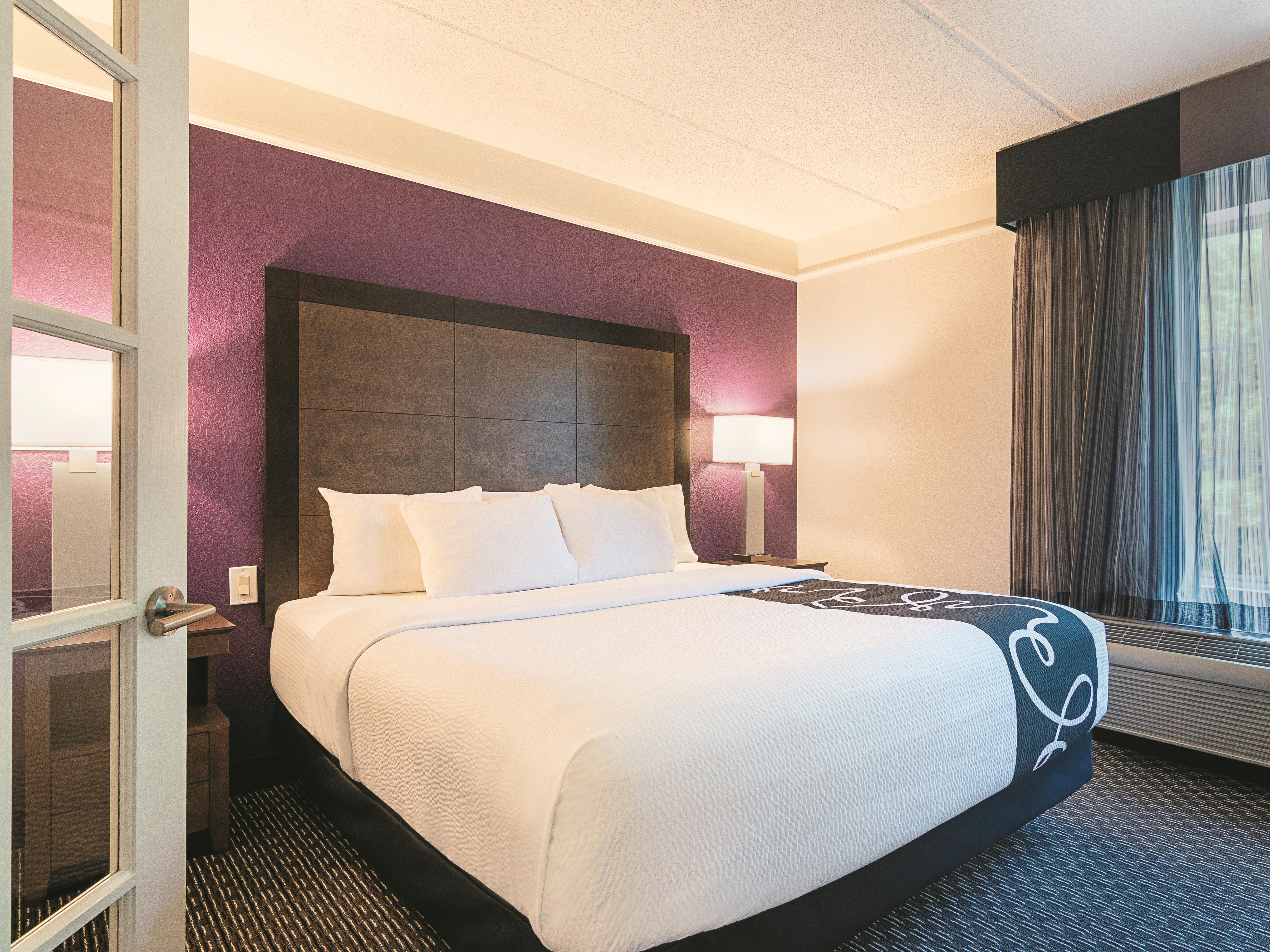 La Quinta Inn & Suites by Wyndham Atlanta Conyers suite in Conyers, Georgia