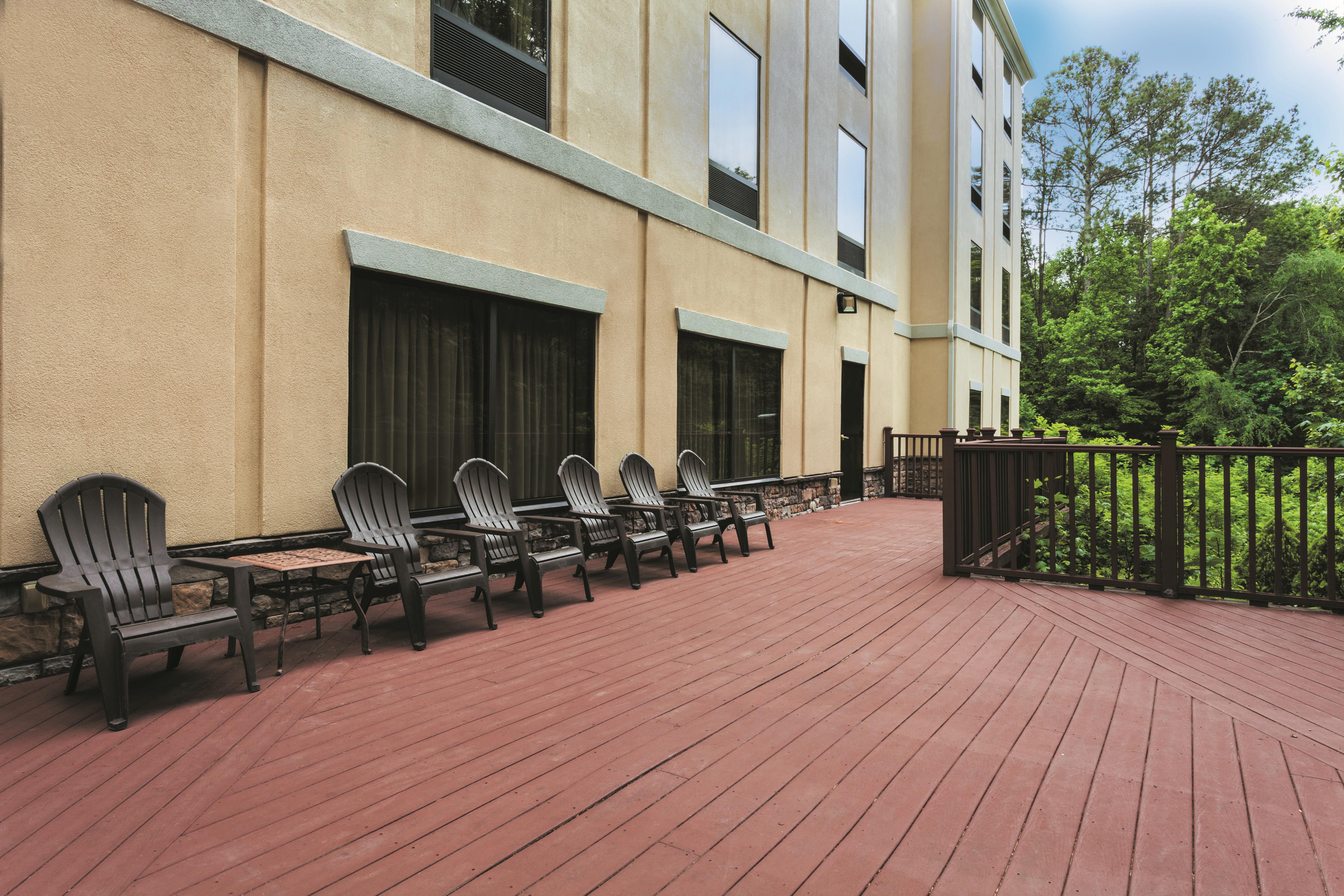 Courtyard at La Quinta Inn & Suites by Wyndham Covington in Covington, Georgia