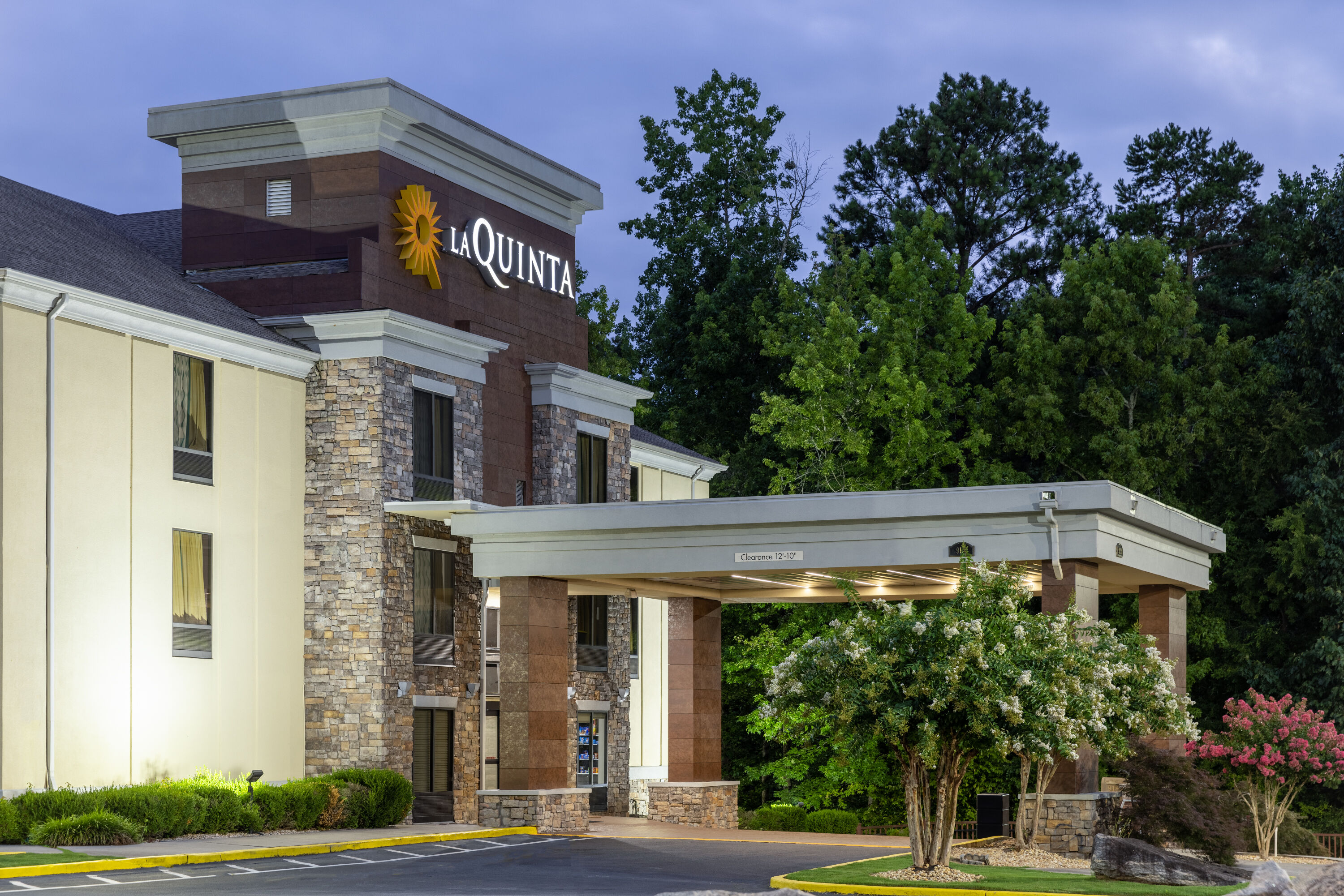 Exterior of La Quinta Inn & Suites by Wyndham Covington hotel in Covington, Georgia