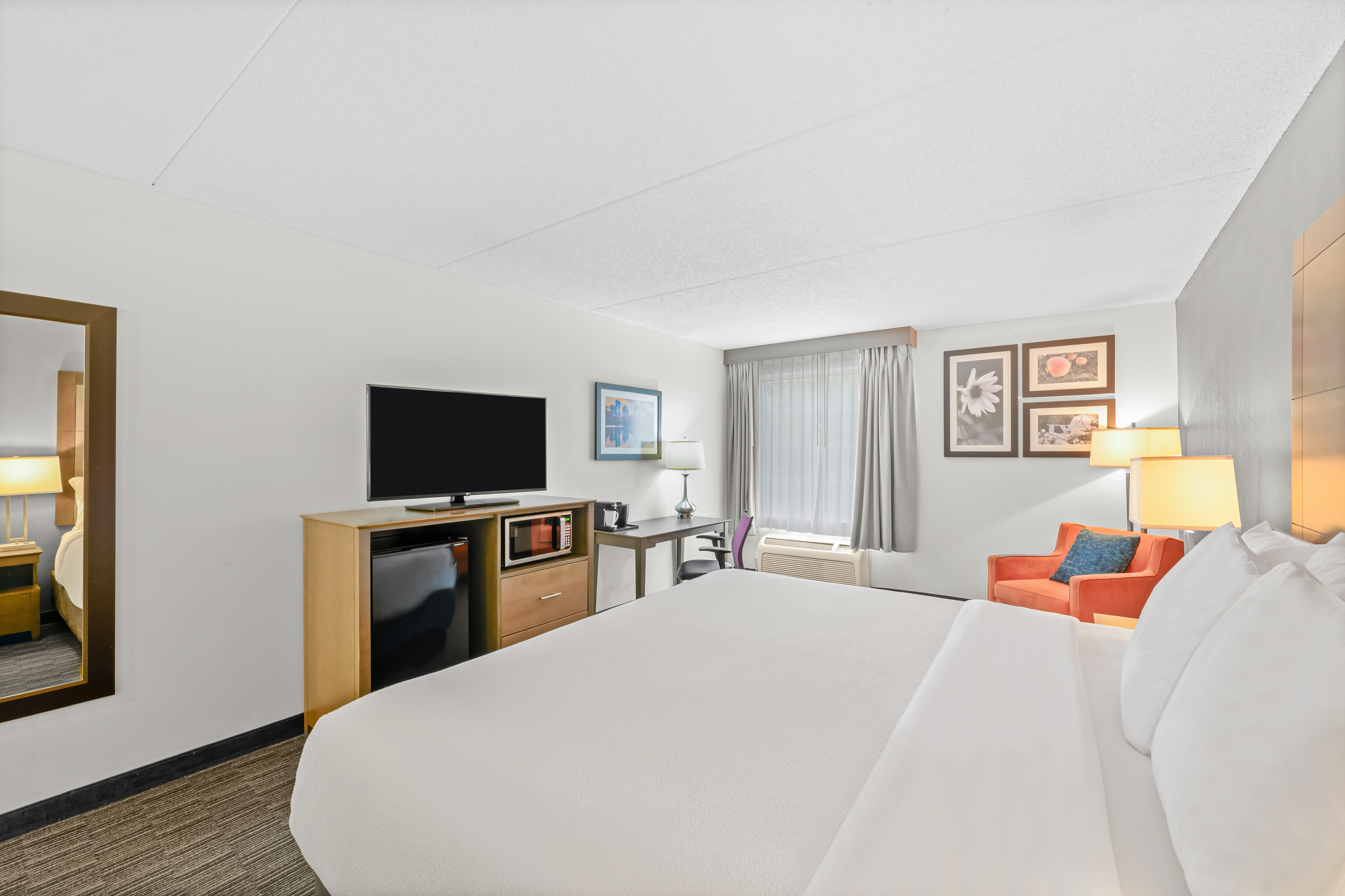 Guest room at the La Quinta Inn & Suites by Wyndham Atlanta Douglasville in Douglasville, Georgia