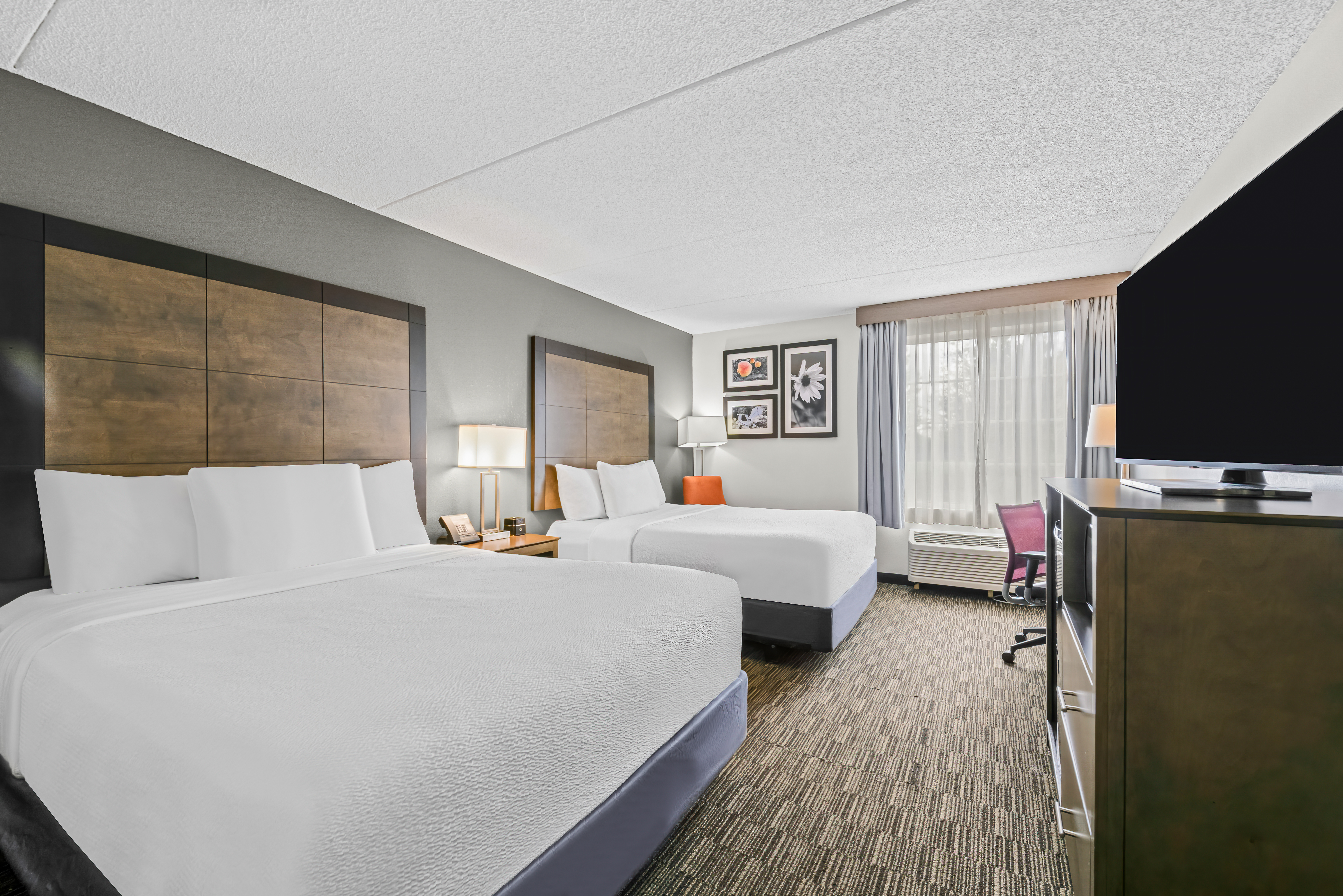 Guest room at the La Quinta Inn & Suites by Wyndham Atlanta Douglasville in Douglasville, Georgia