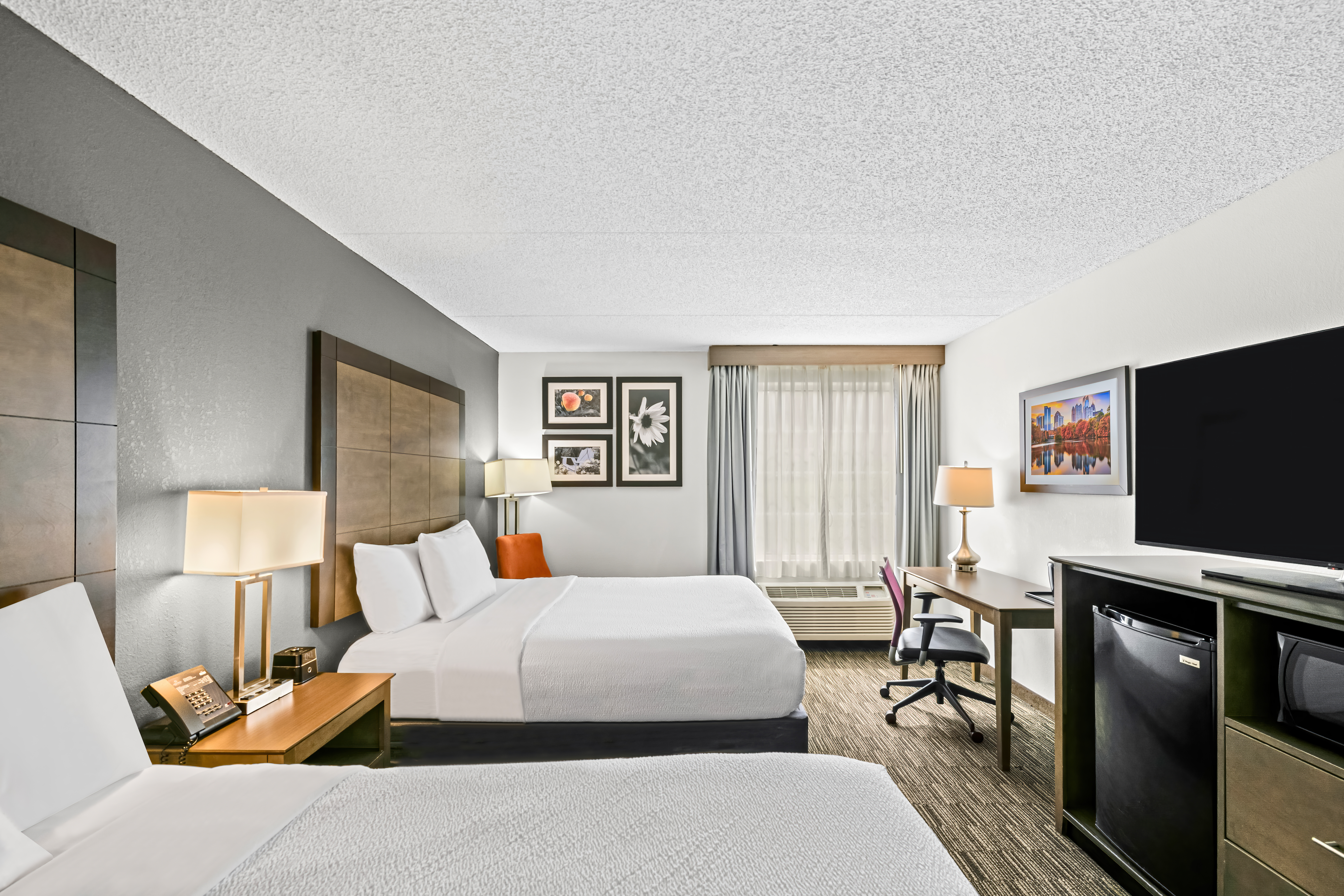 Guest room at the La Quinta Inn & Suites by Wyndham Atlanta Douglasville in Douglasville, Georgia