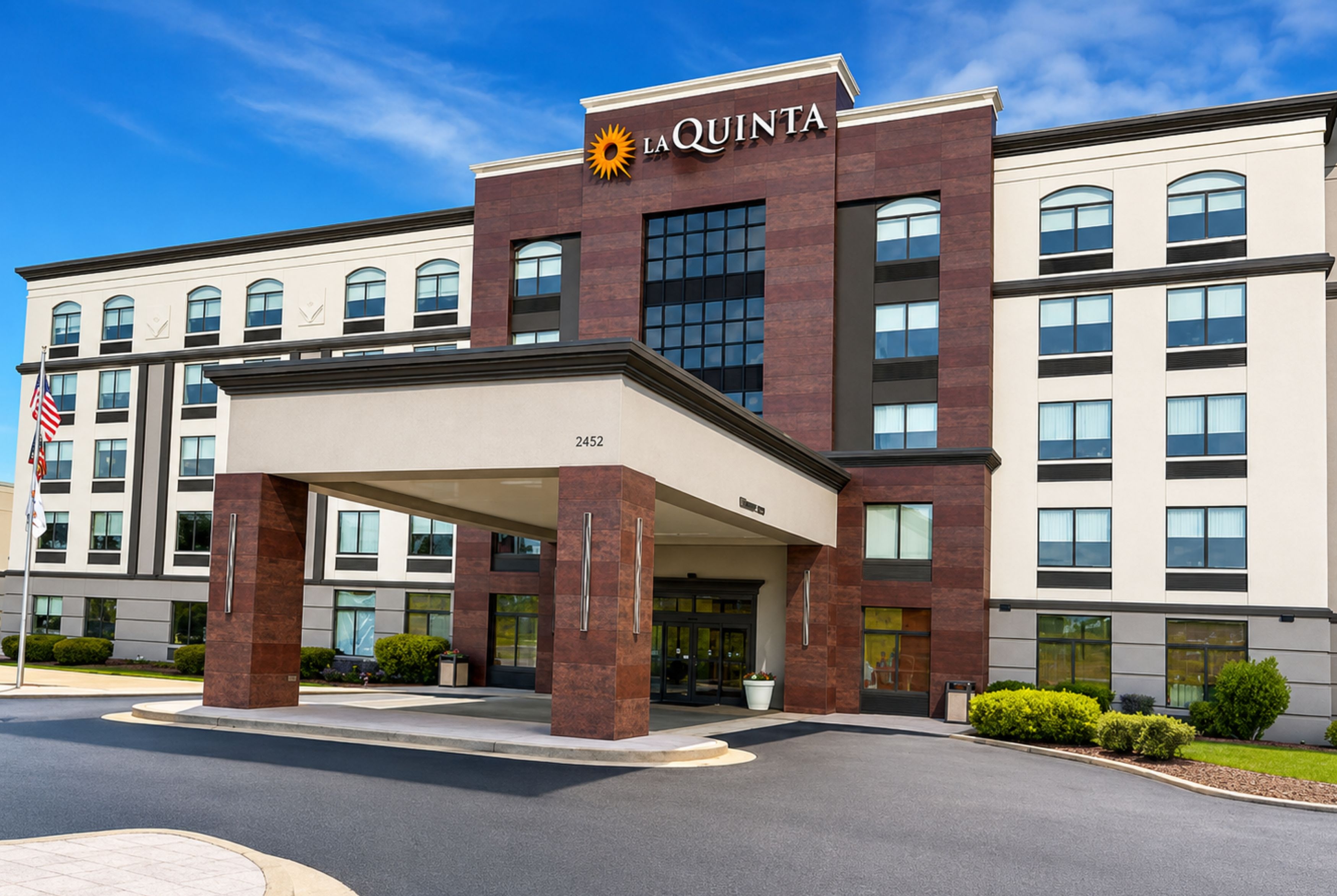 Exterior of La Quinta Inn & Suites by Wyndham Duluth/Atlanta hotel in Duluth, Georgia