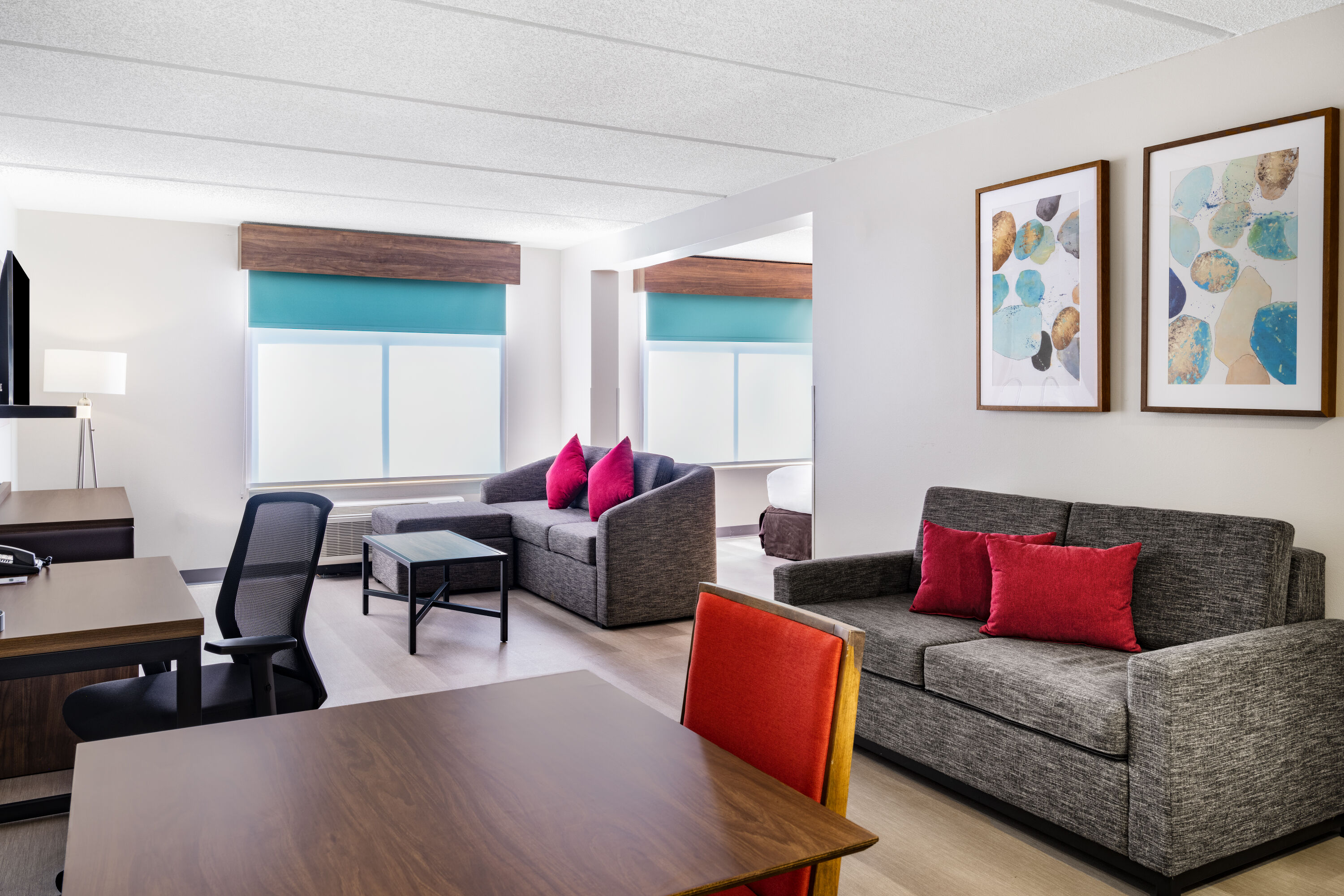 La Quinta Inn & Suites by Wyndham Duluth/Atlanta suite in Duluth, Georgia