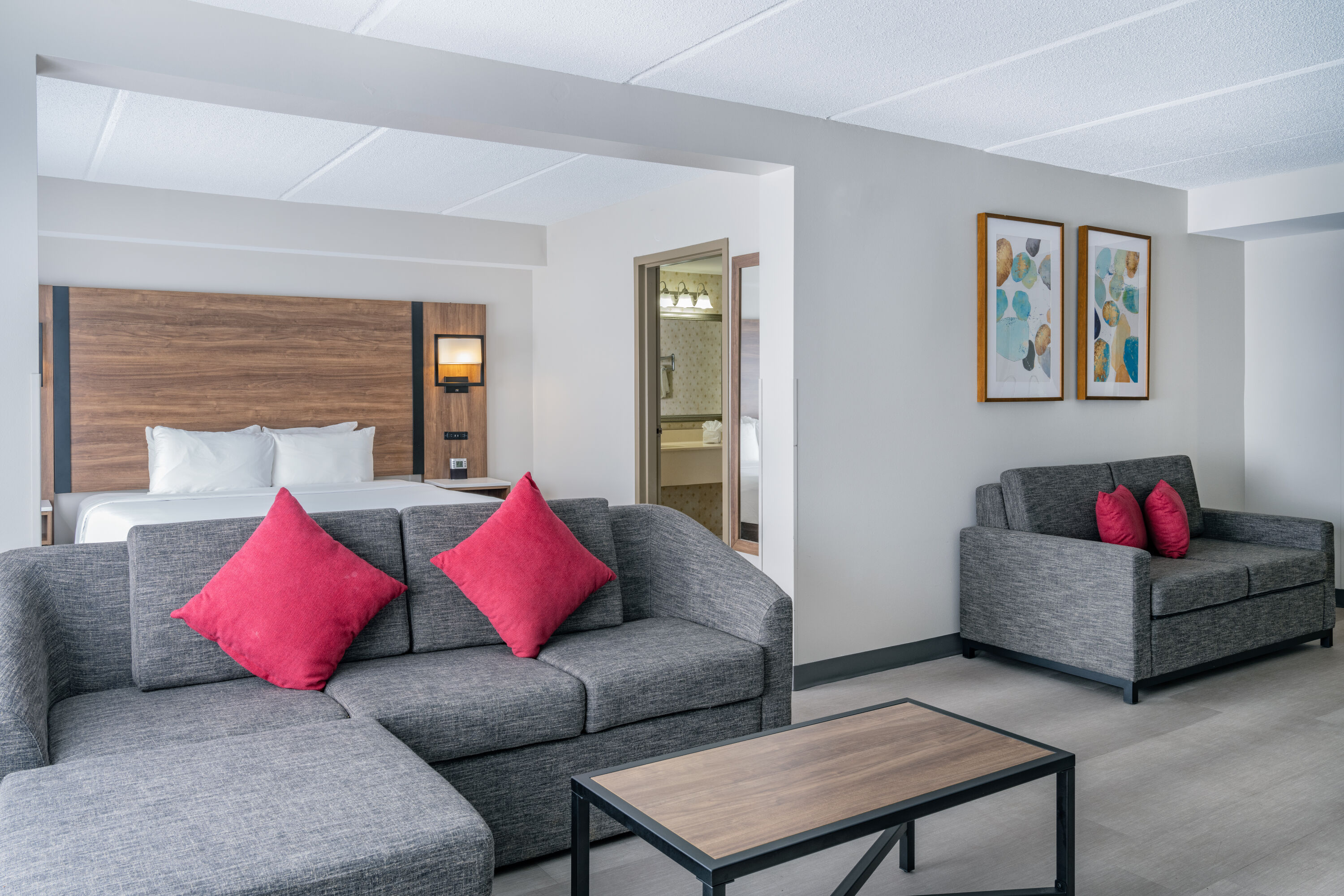La Quinta Inn & Suites by Wyndham Duluth/Atlanta suite in Duluth, Georgia