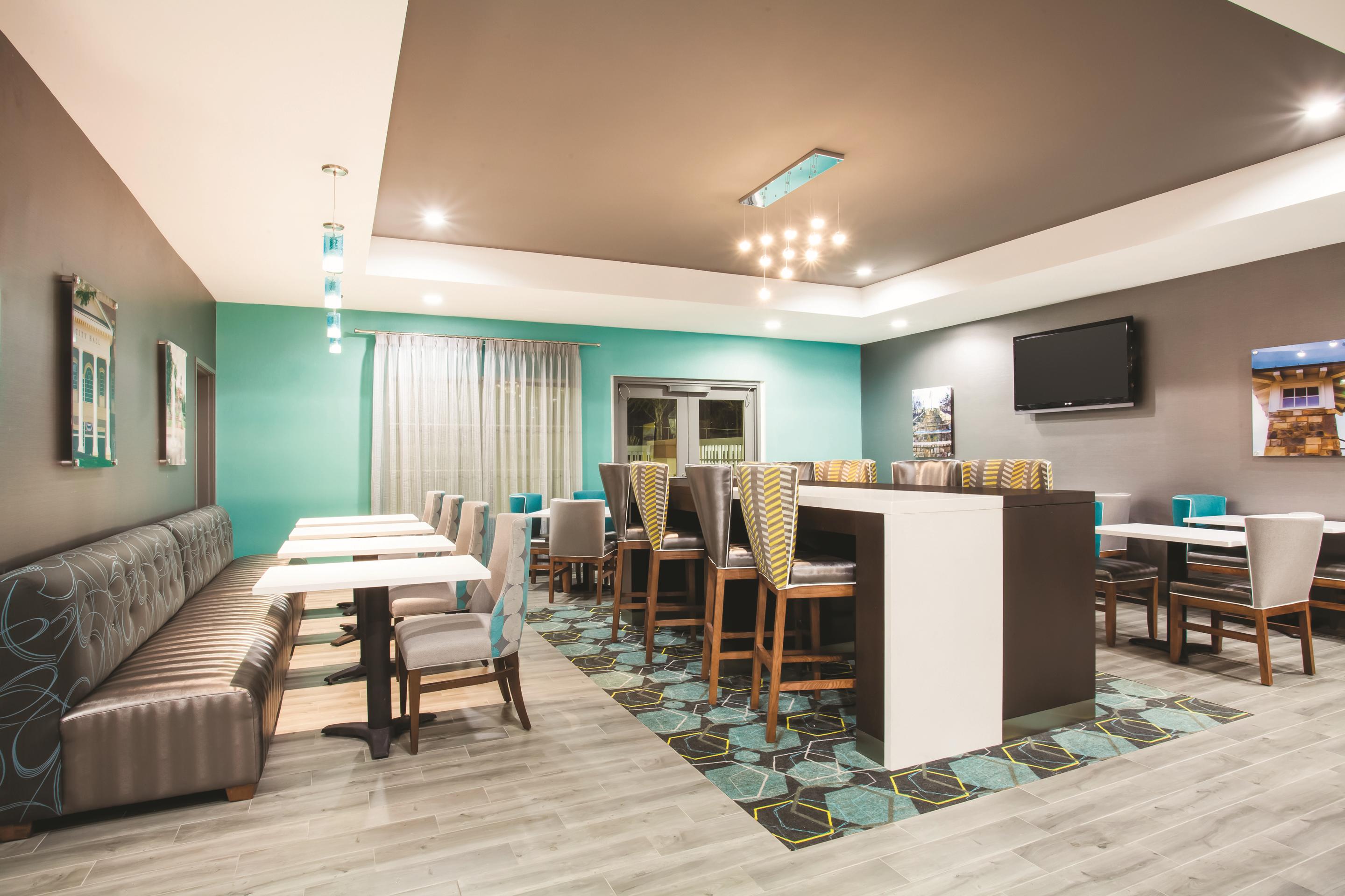 La Quinta Inn Amp Suites By Wyndham Atlanta Duluth Duluth