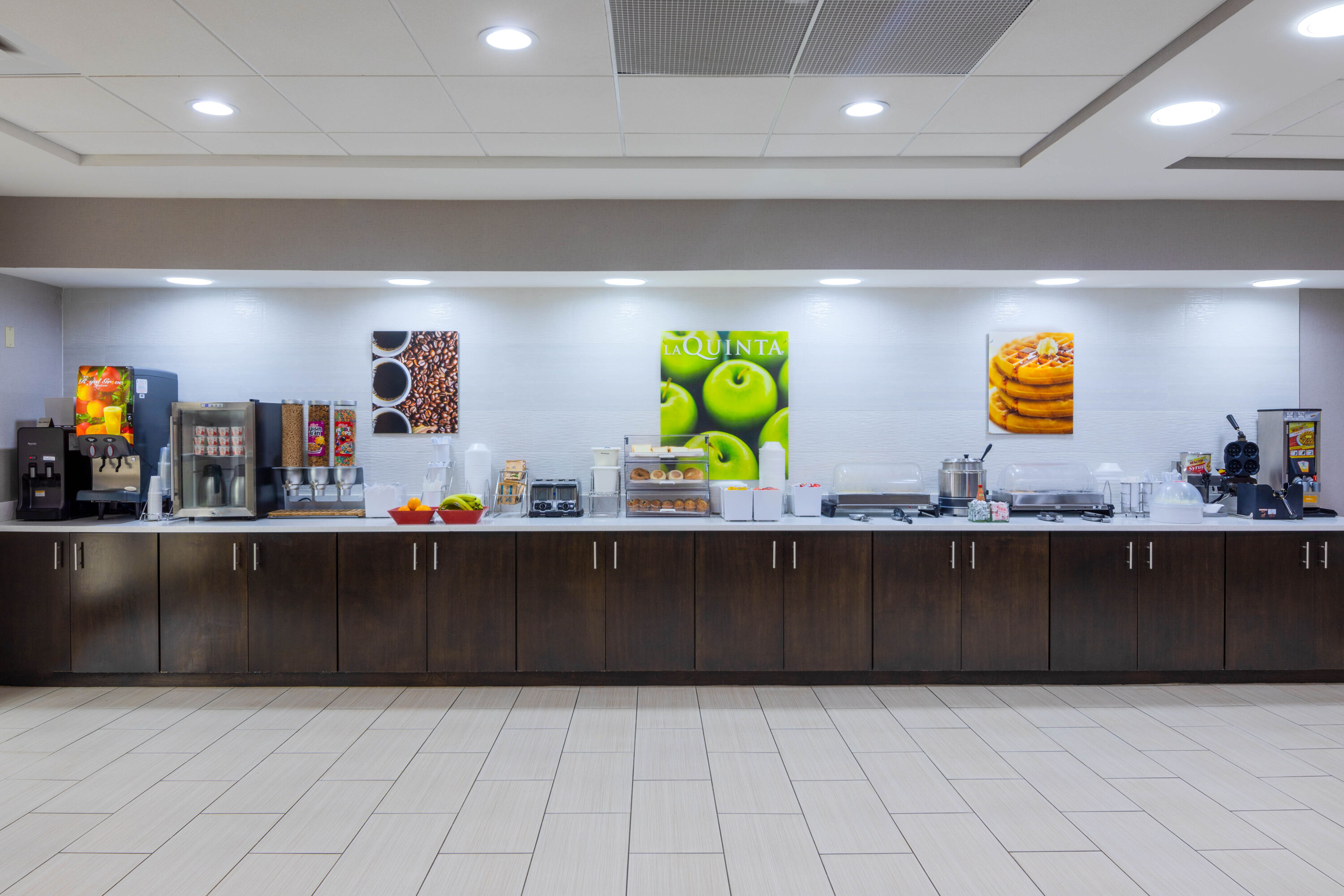 Free breakfast at La Quinta Inn & Suites by Wyndham Kennesaw in Kennesaw, Georgia