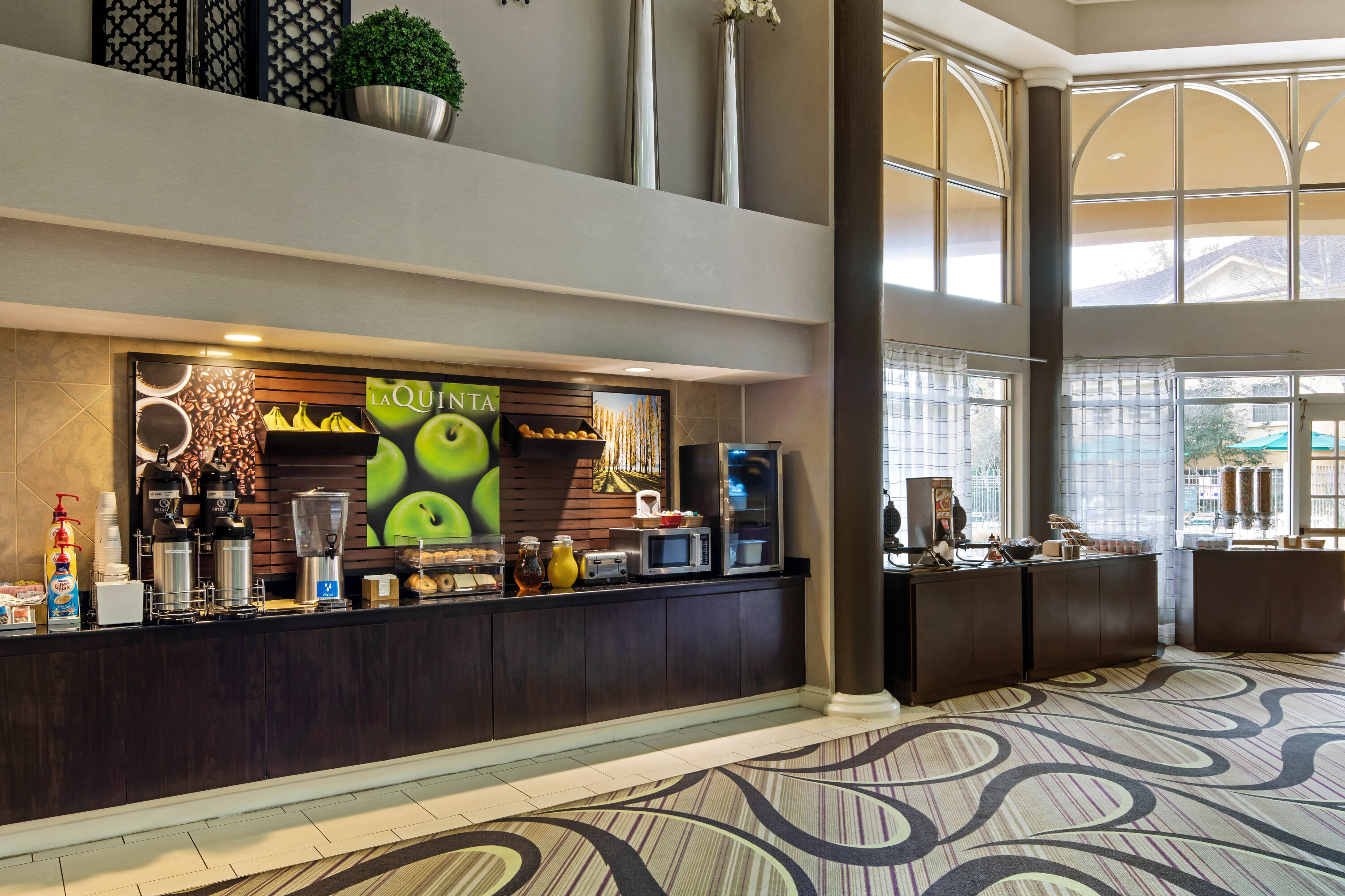 La Quinta Inn & Suites by Wyndham Macon Macon, GA Hotels