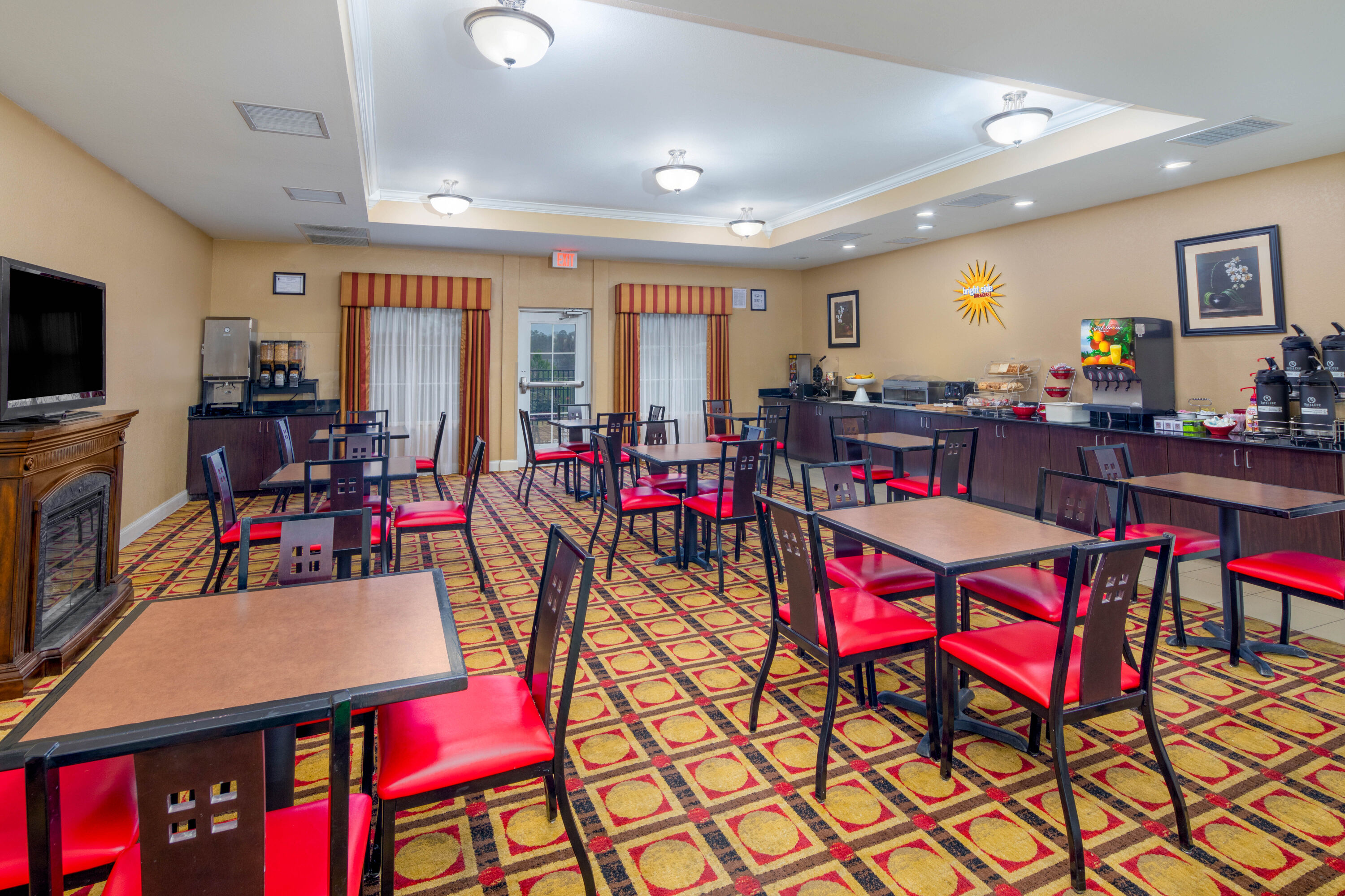 Free breakfast at La Quinta Inn & Suites by Wyndham Macon West in Macon, Georgia