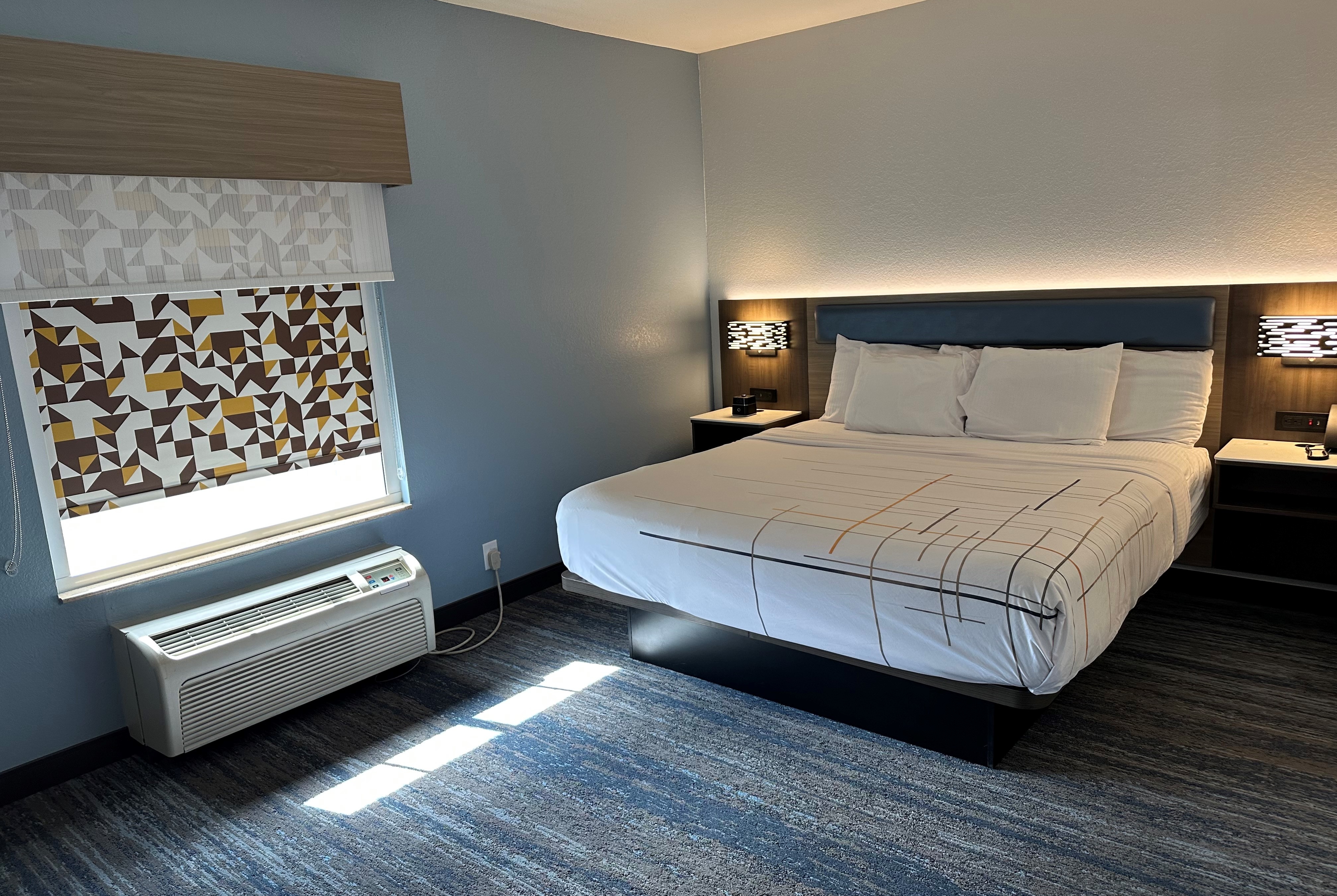 Guest room at the La Quinta Inn & Suites by Wyndham Macon West in Macon, Georgia