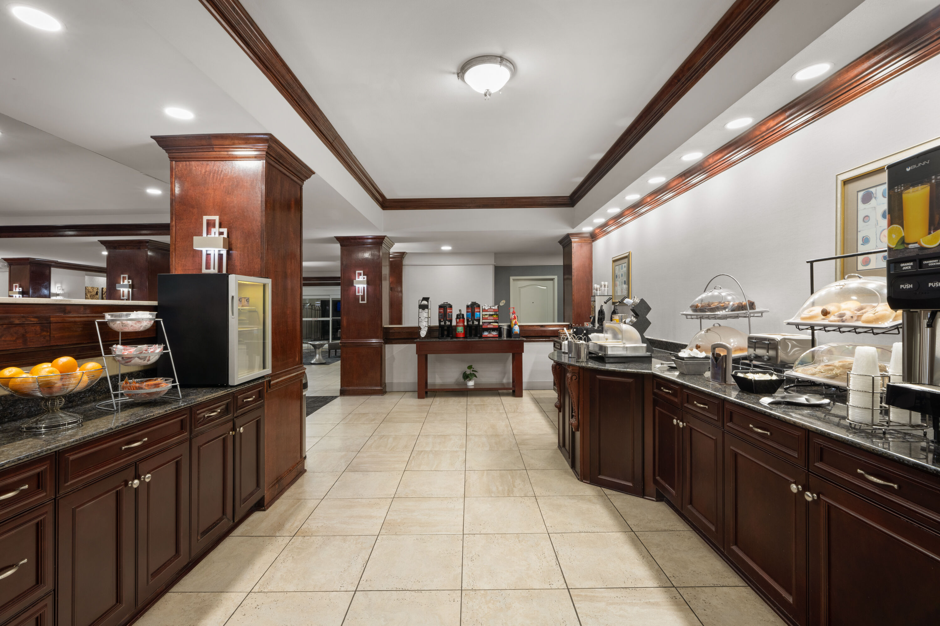 Free breakfast at La Quinta Inn & Suites by Wyndham Savannah Airport - Pooler in Pooler, Georgia