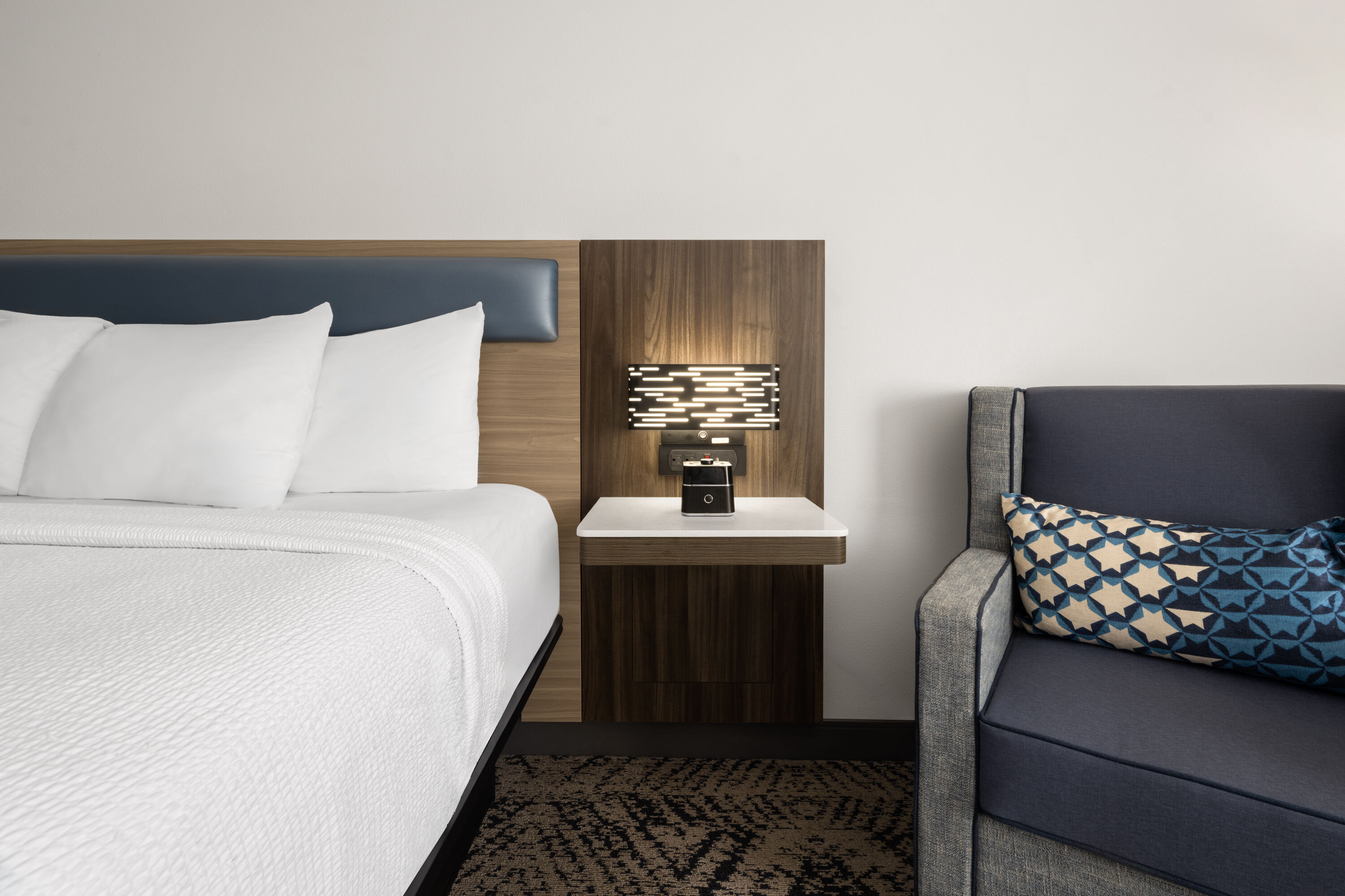 Guest room at the La Quinta Inn & Suites by Wyndham Savannah Airport - Pooler in Pooler, Georgia