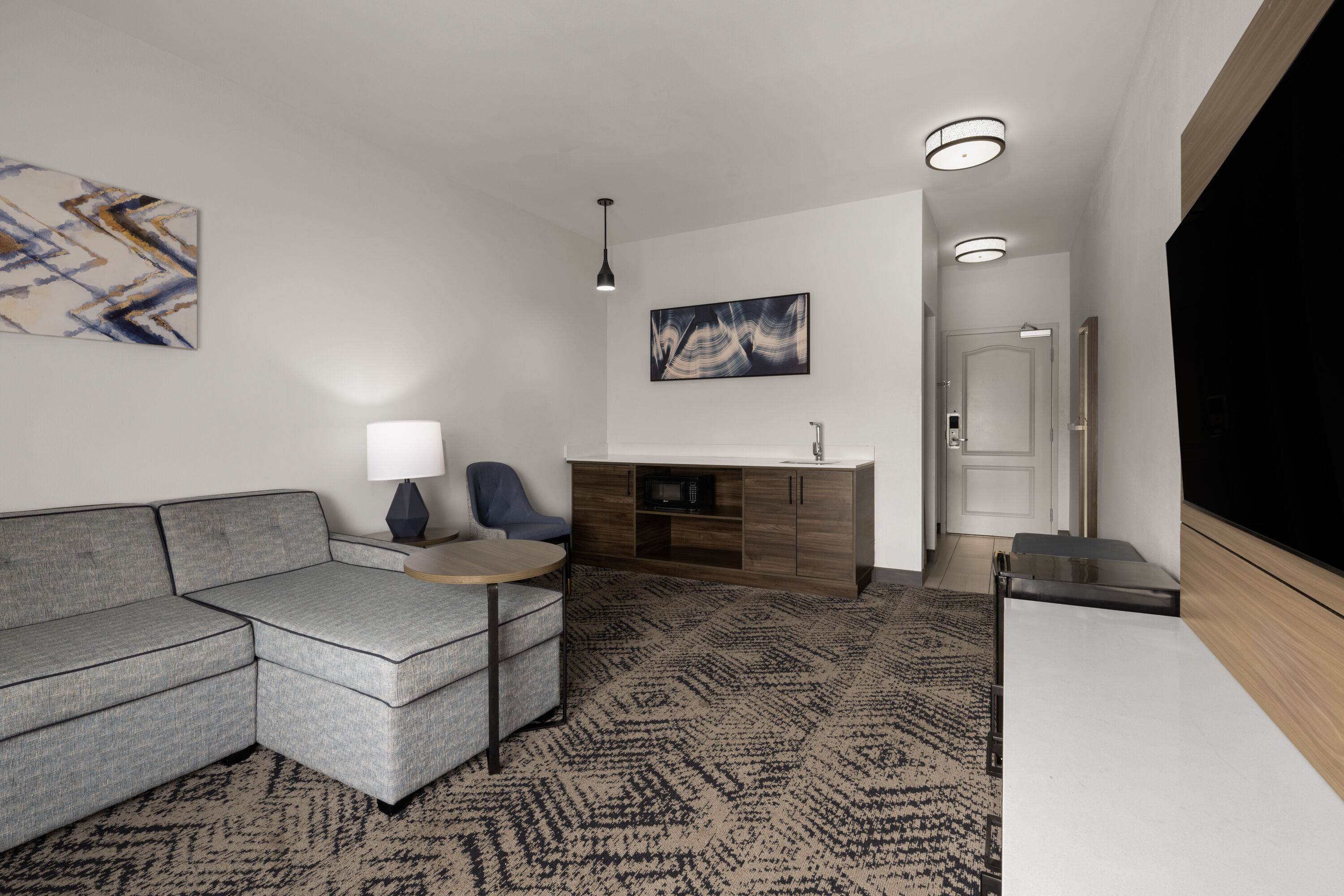 La Quinta Inn & Suites by Wyndham Savannah Airport - Pooler suite in Pooler, Georgia