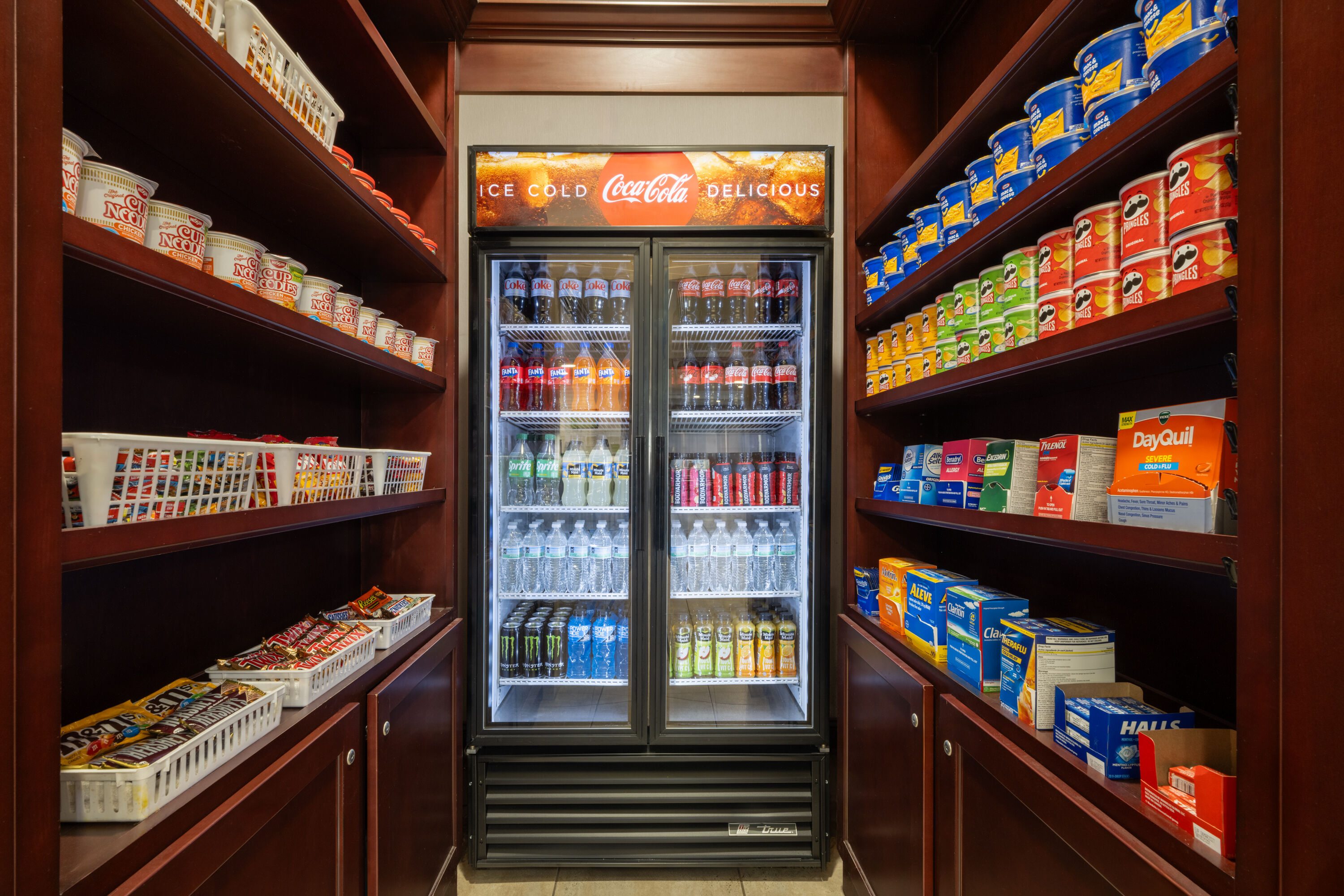 Mart at La Quinta Inn & Suites by Wyndham Savannah Airport - Pooler in Pooler, Georgia