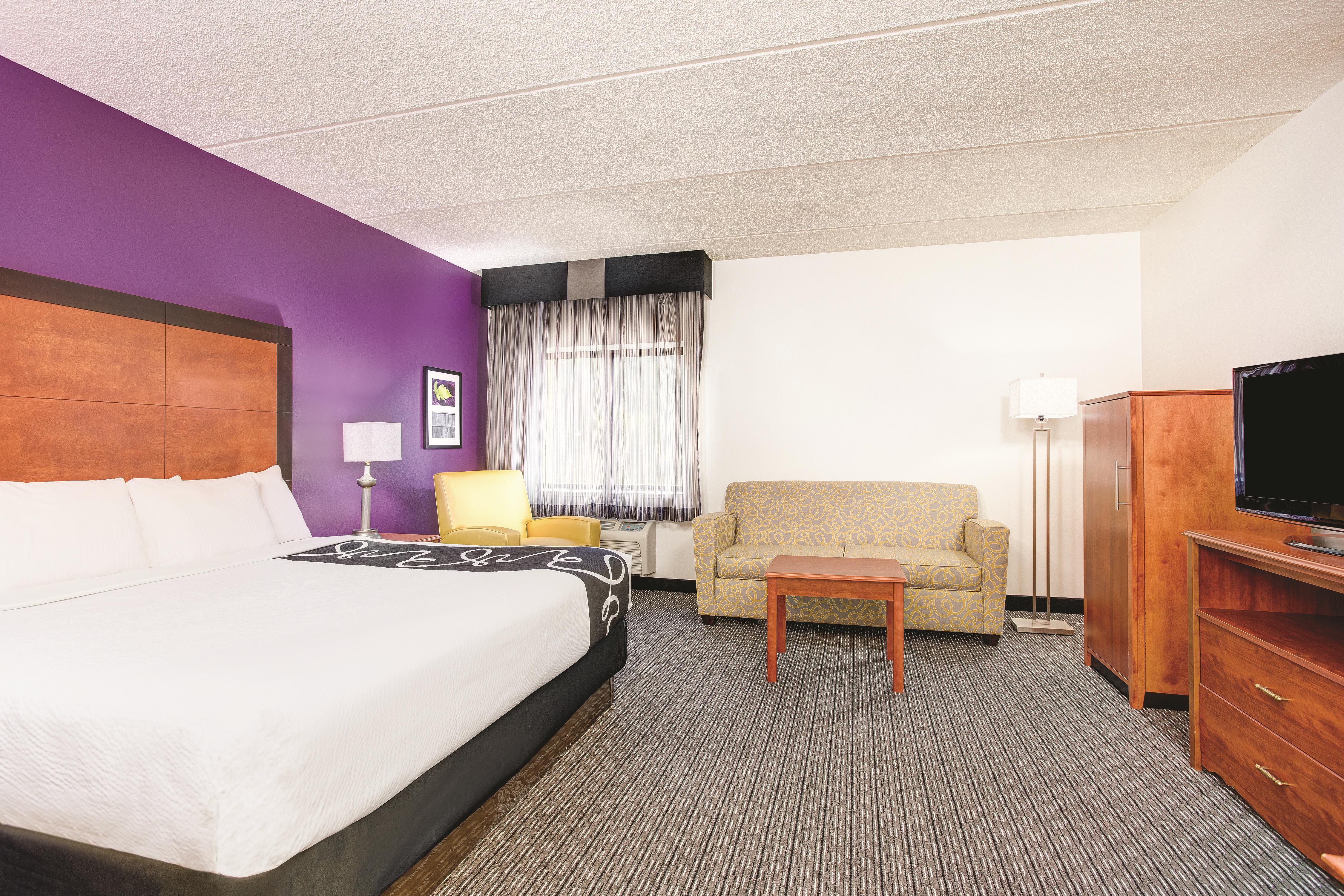 La Quinta Inn Amp Suites By Wyndham Atlanta Roswell