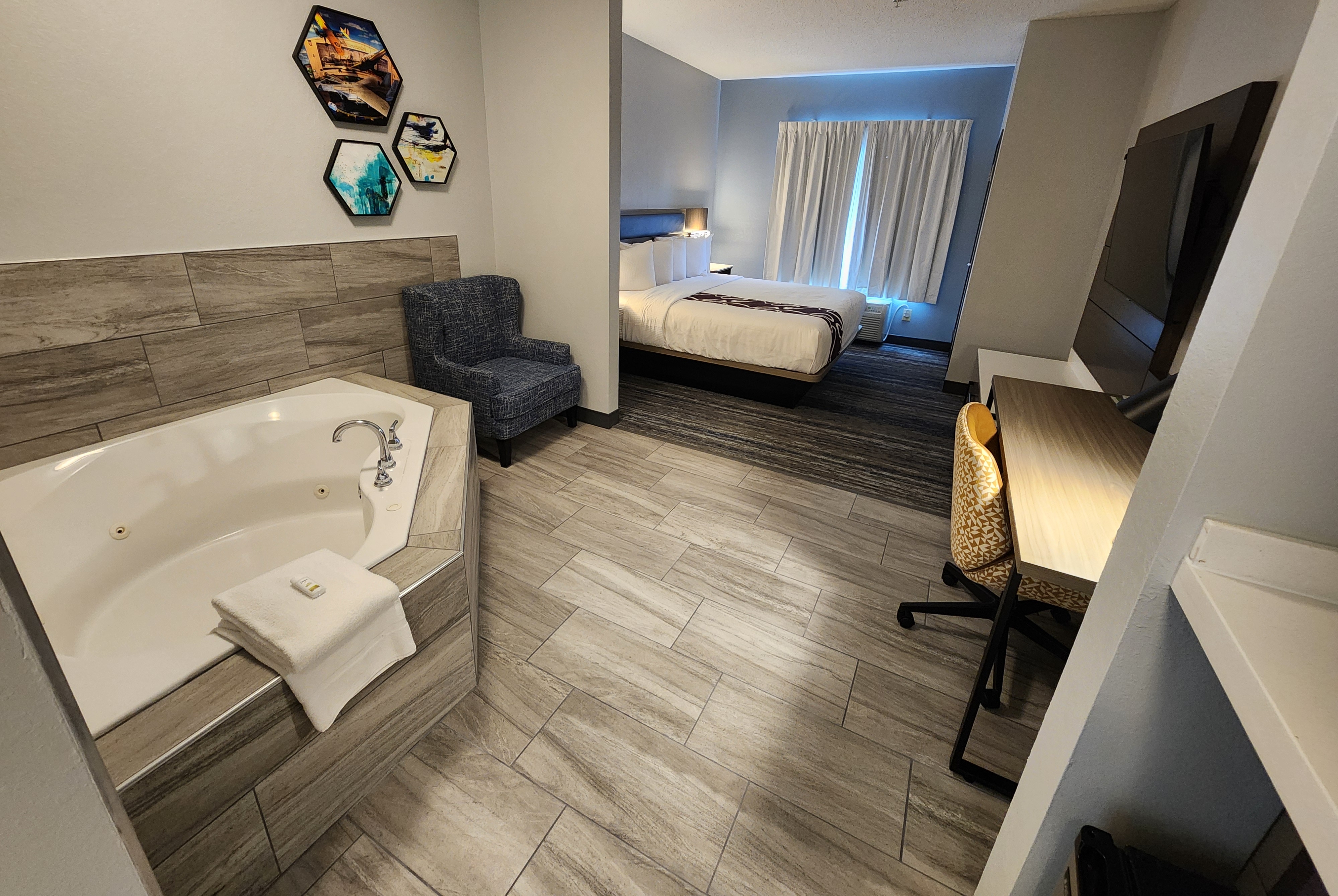 Guest room at the La Quinta Inn & Suites by Wyndham Warner Robins - Robins AFB in Warner Robins, Georgia