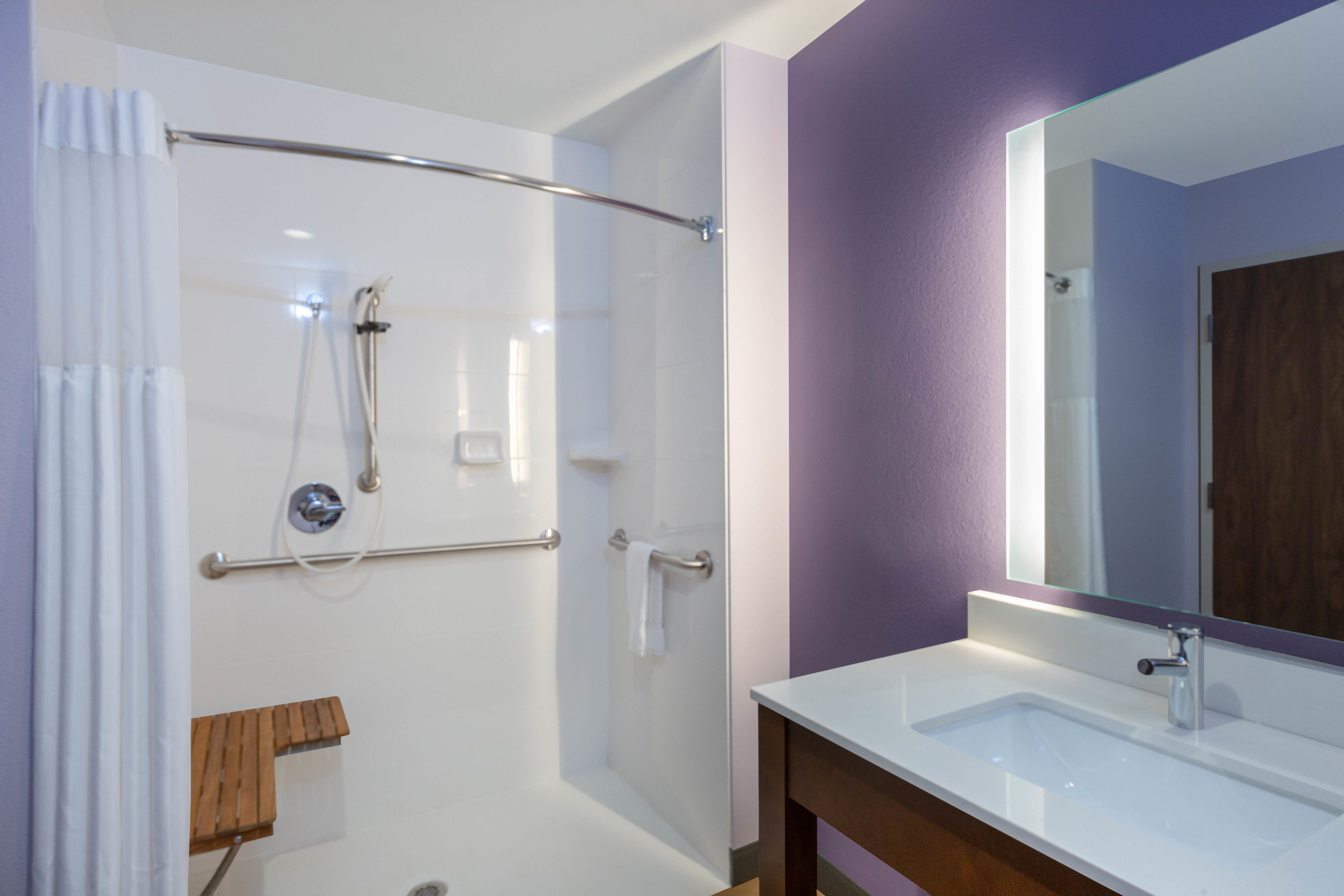 Guest room at the La Quinta by Wyndham Altoona Des Moines in Altoona, Iowa