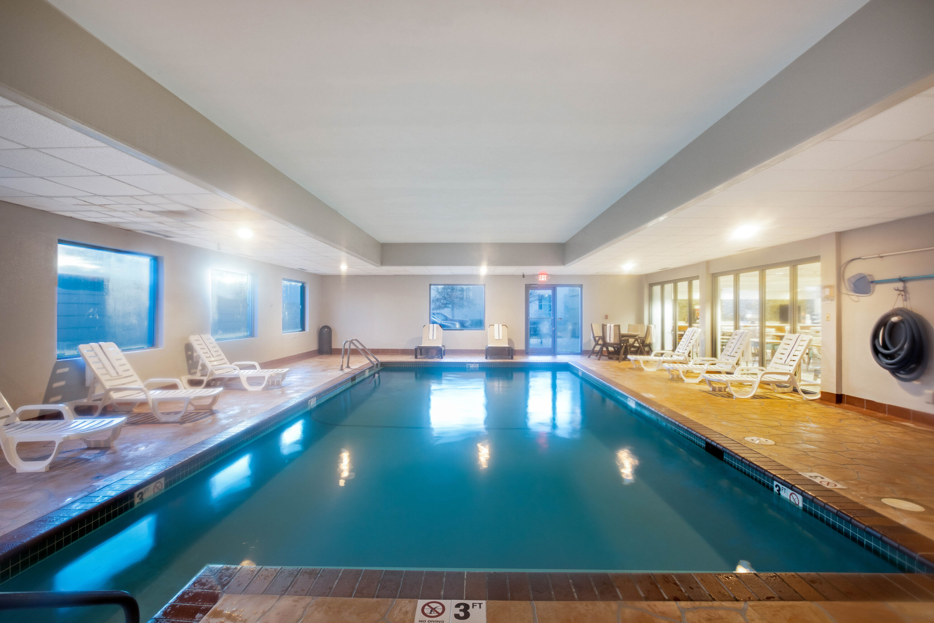 La Quinta Inn & Suites by Wyndham Omaha Airport Downtown Carter Lake