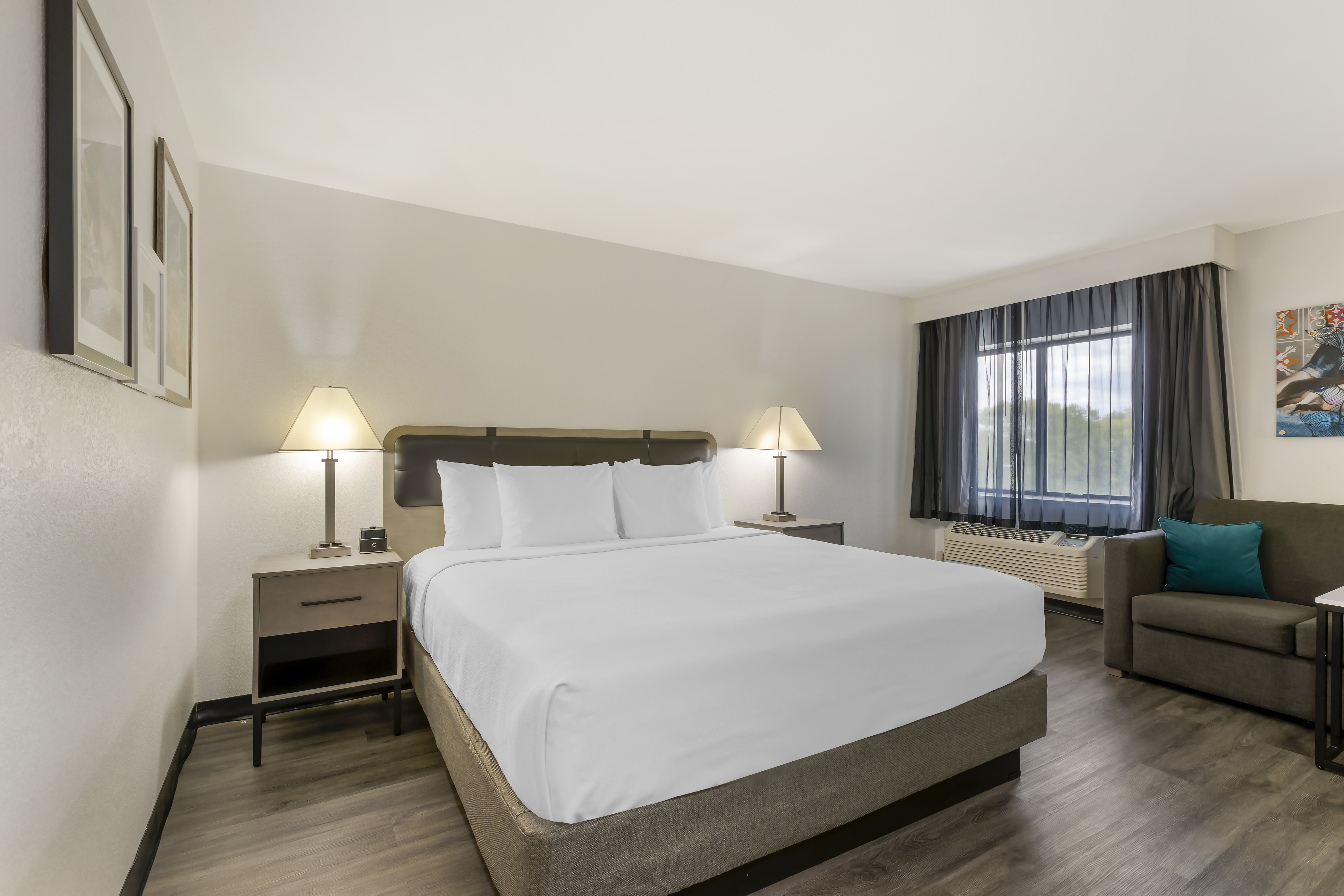 Guest room at the La Quinta Inn & Suites by Wyndham Des Moines West Clive in Clive, Iowa