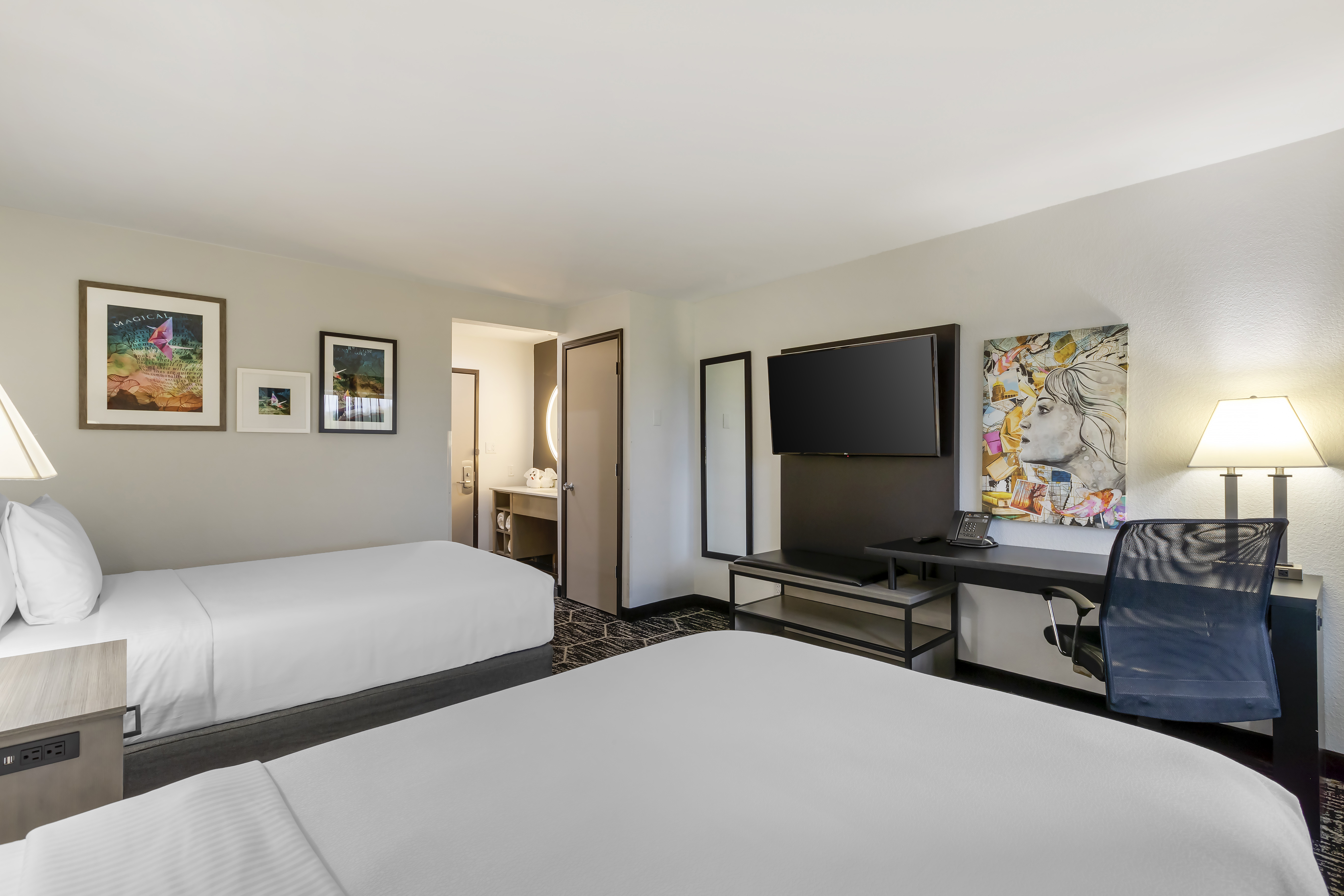 Guest room at the La Quinta Inn & Suites by Wyndham Des Moines West Clive in Clive, Iowa