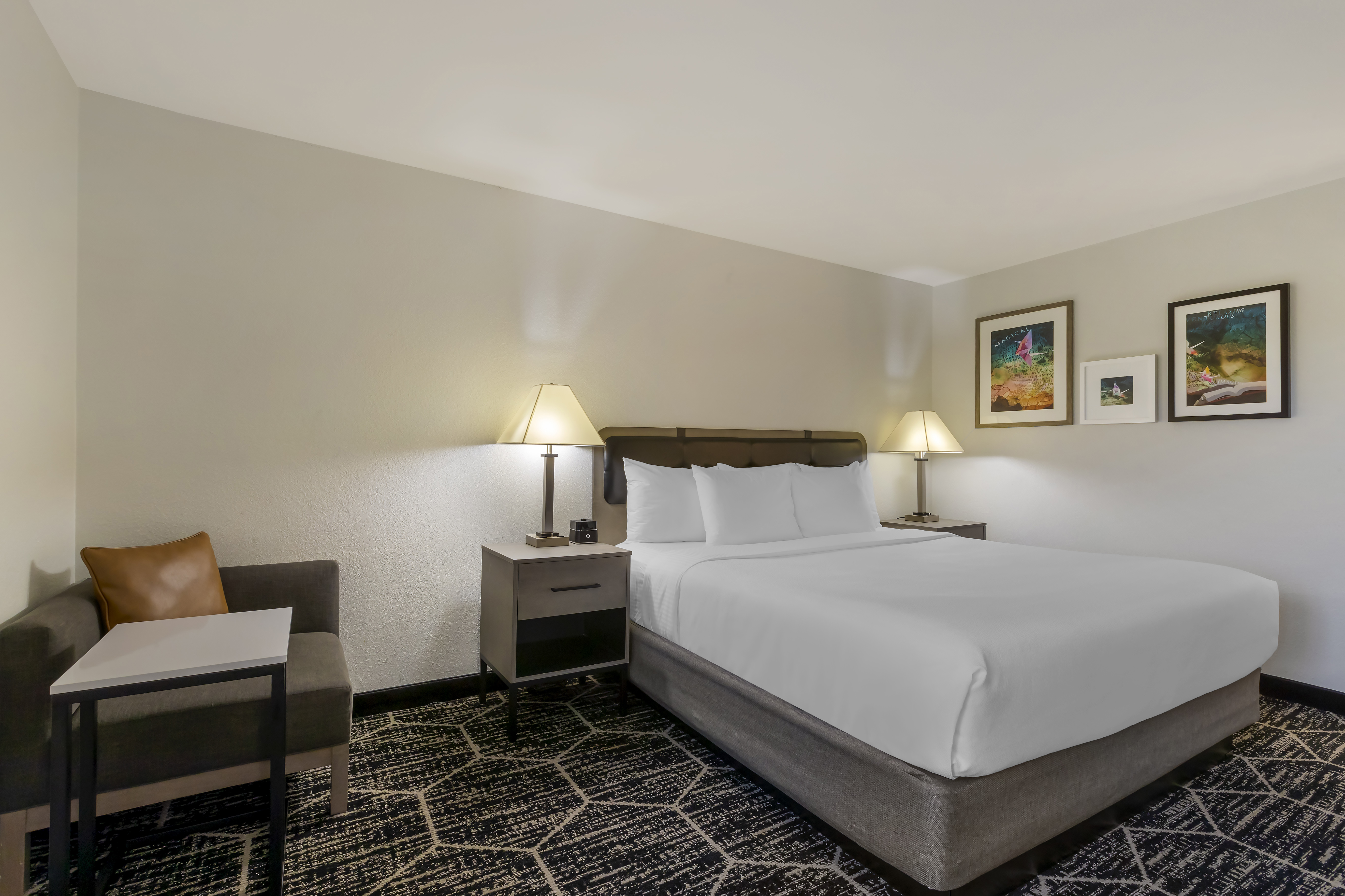 Guest room at the La Quinta Inn & Suites by Wyndham Des Moines West Clive in Clive, Iowa