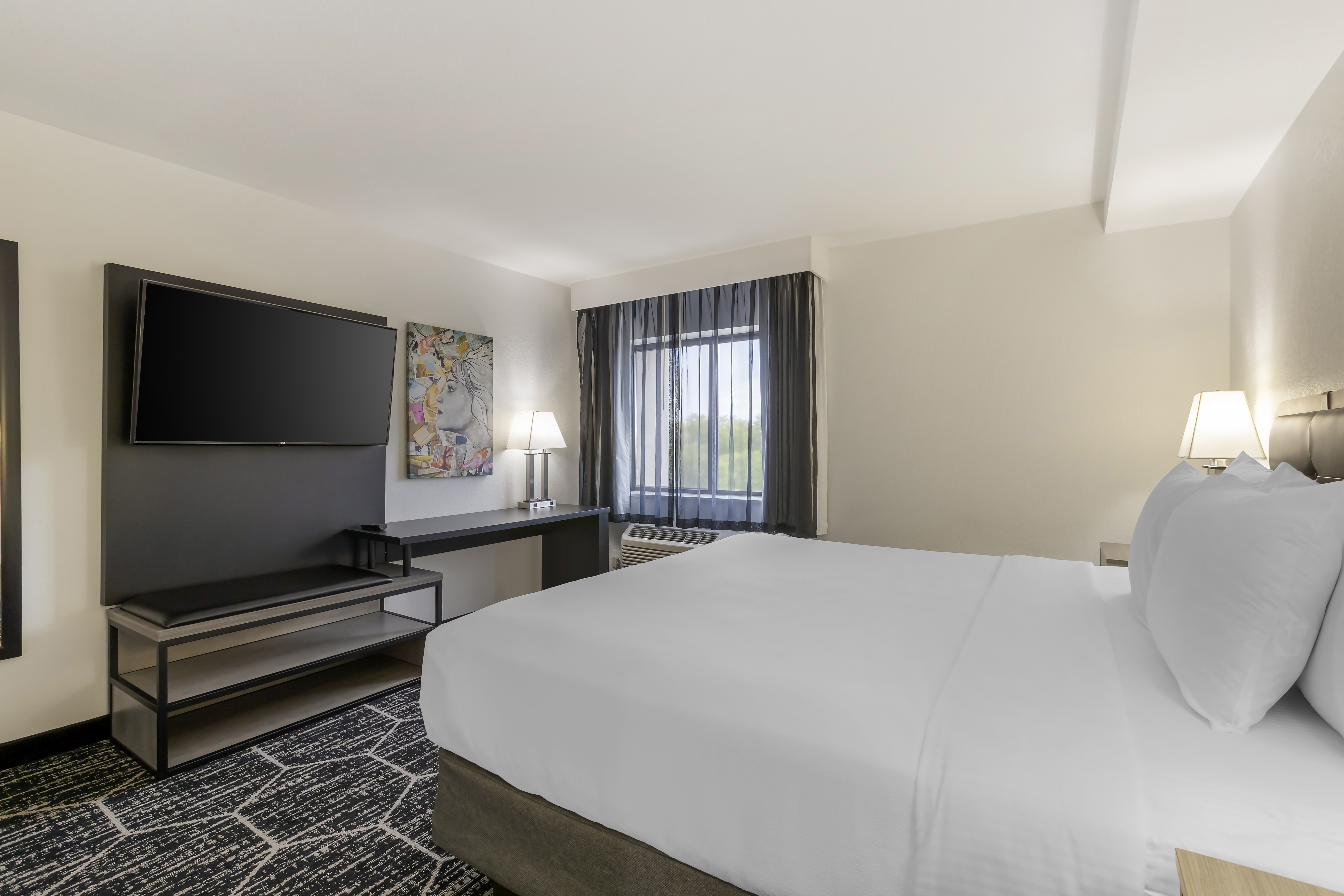 Guest room at the La Quinta Inn & Suites by Wyndham Des Moines West Clive in Clive, Iowa