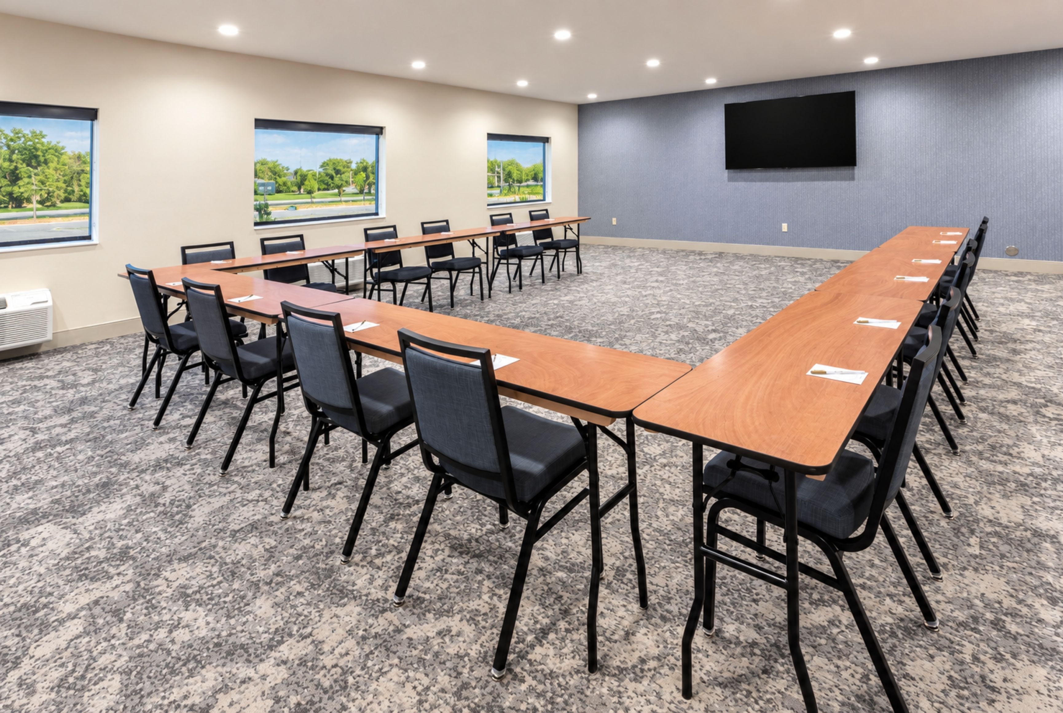 Meeting room at La Quinta Inn & Suites by Wyndham Johnston in Johnston, Iowa