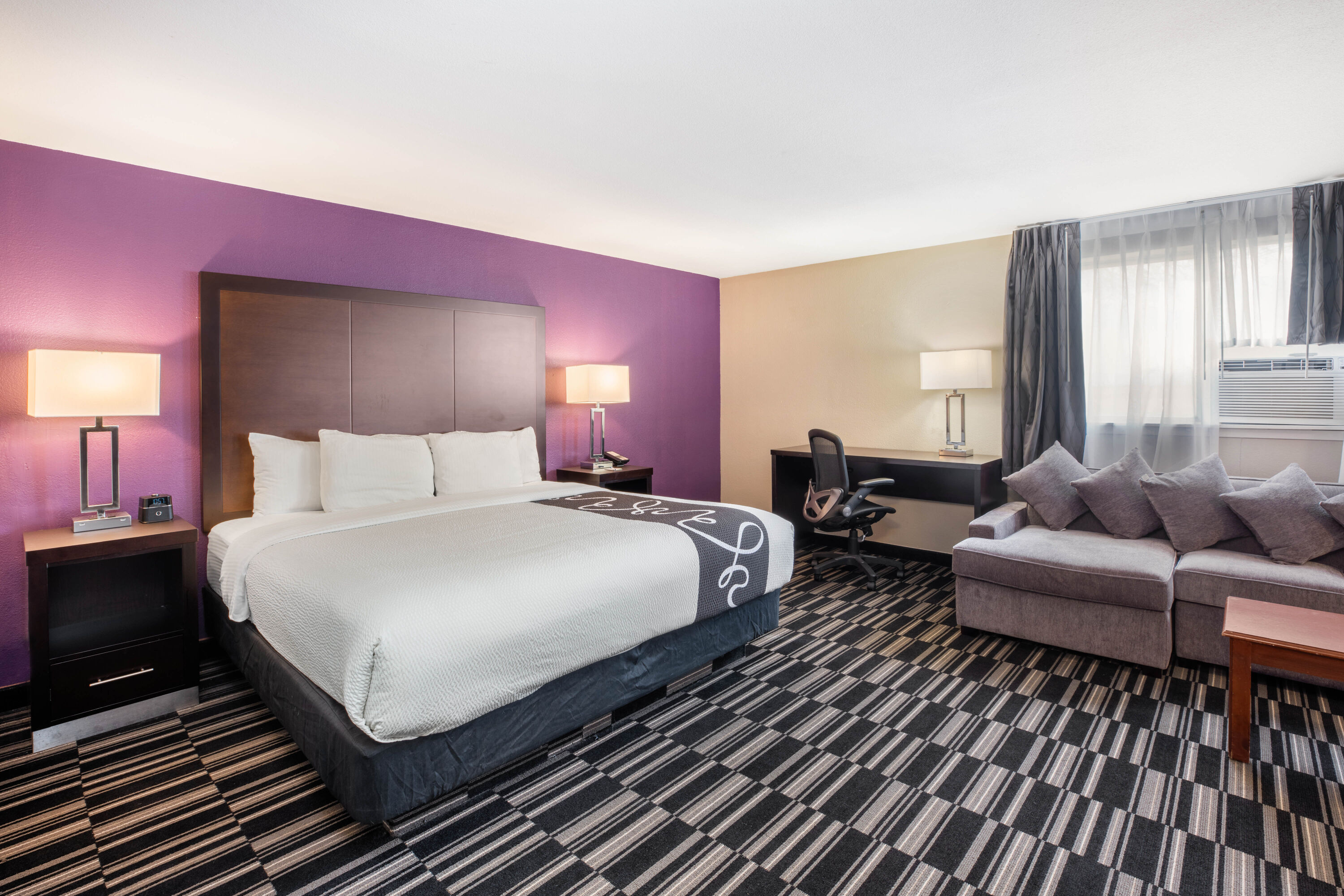 La Quinta Inn by Wyndham Caldwell suite in Caldwell, Idaho