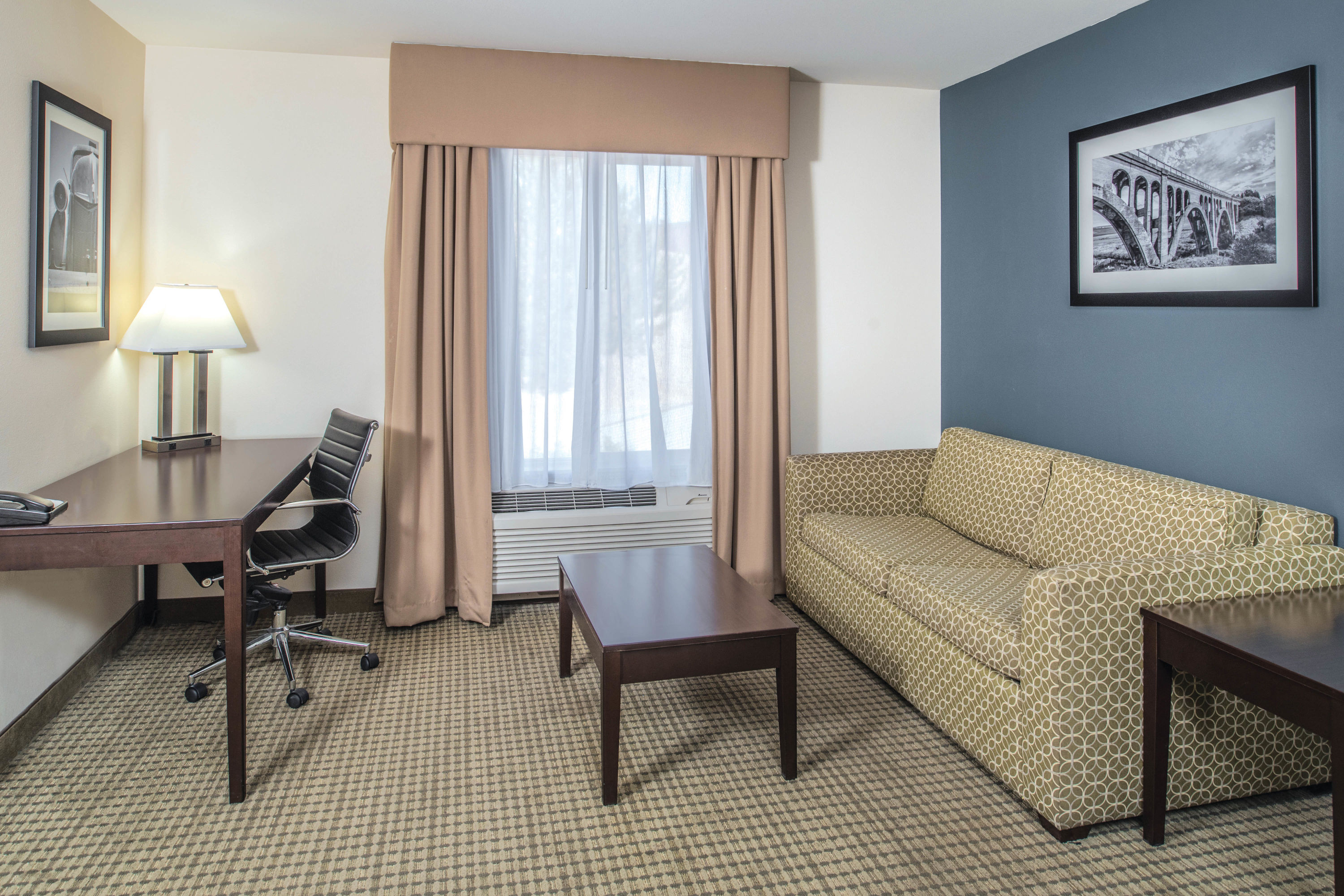 La Quinta Inn & Suites by Wyndham Moscow Pullman Moscow, ID Hotels