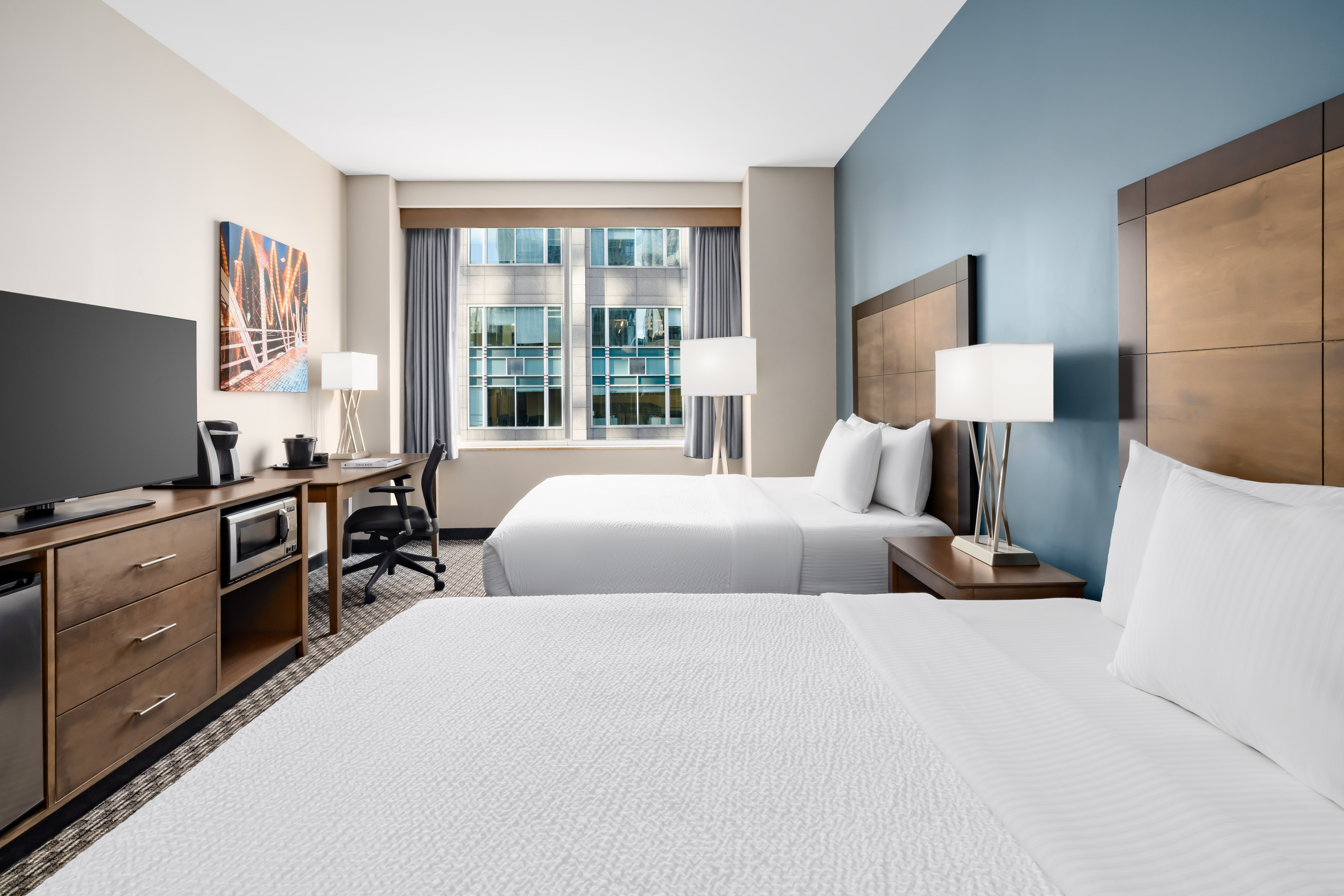 Guest room at the La Quinta Inn & Suites by Wyndham Chicago Downtown in Chicago, Illinois