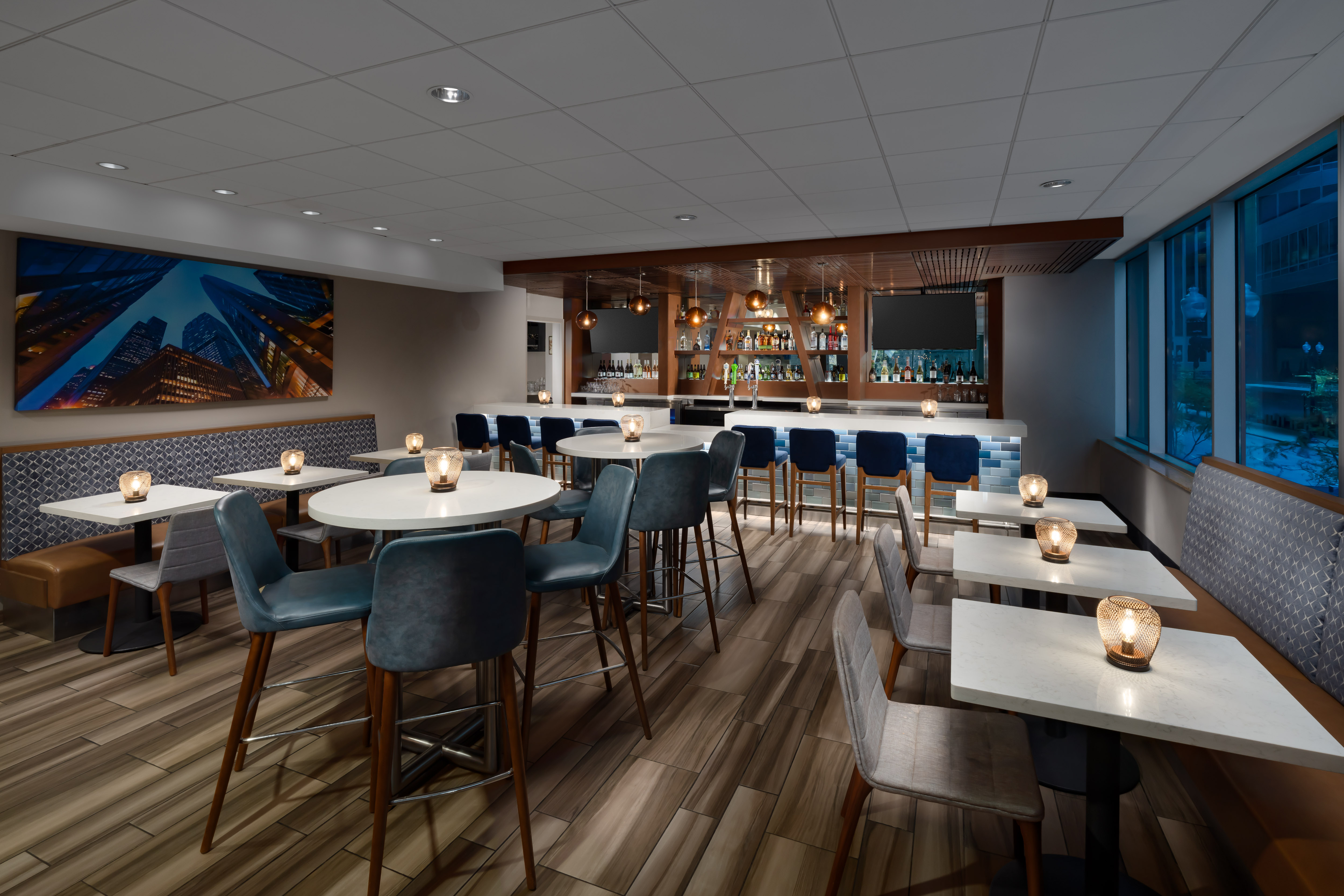 Bar at La Quinta Inn & Suites by Wyndham Chicago Downtown in Chicago, Illinois