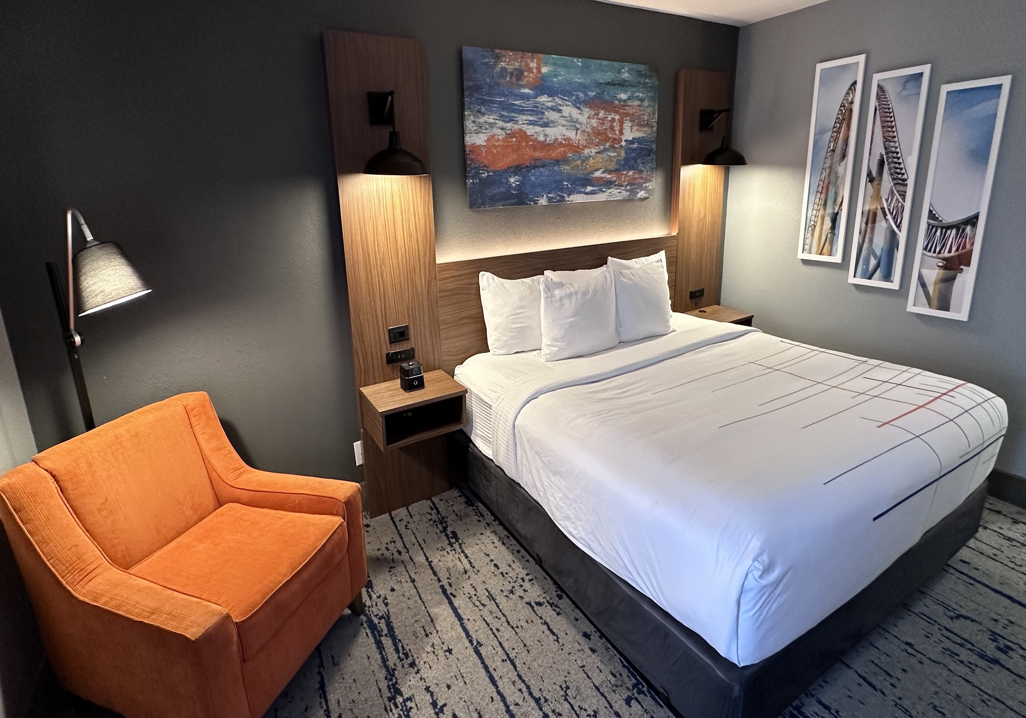 Guest room at the La Quinta Inn & Suites by Wyndham Chicago Gurnee in Gurnee, Illinois