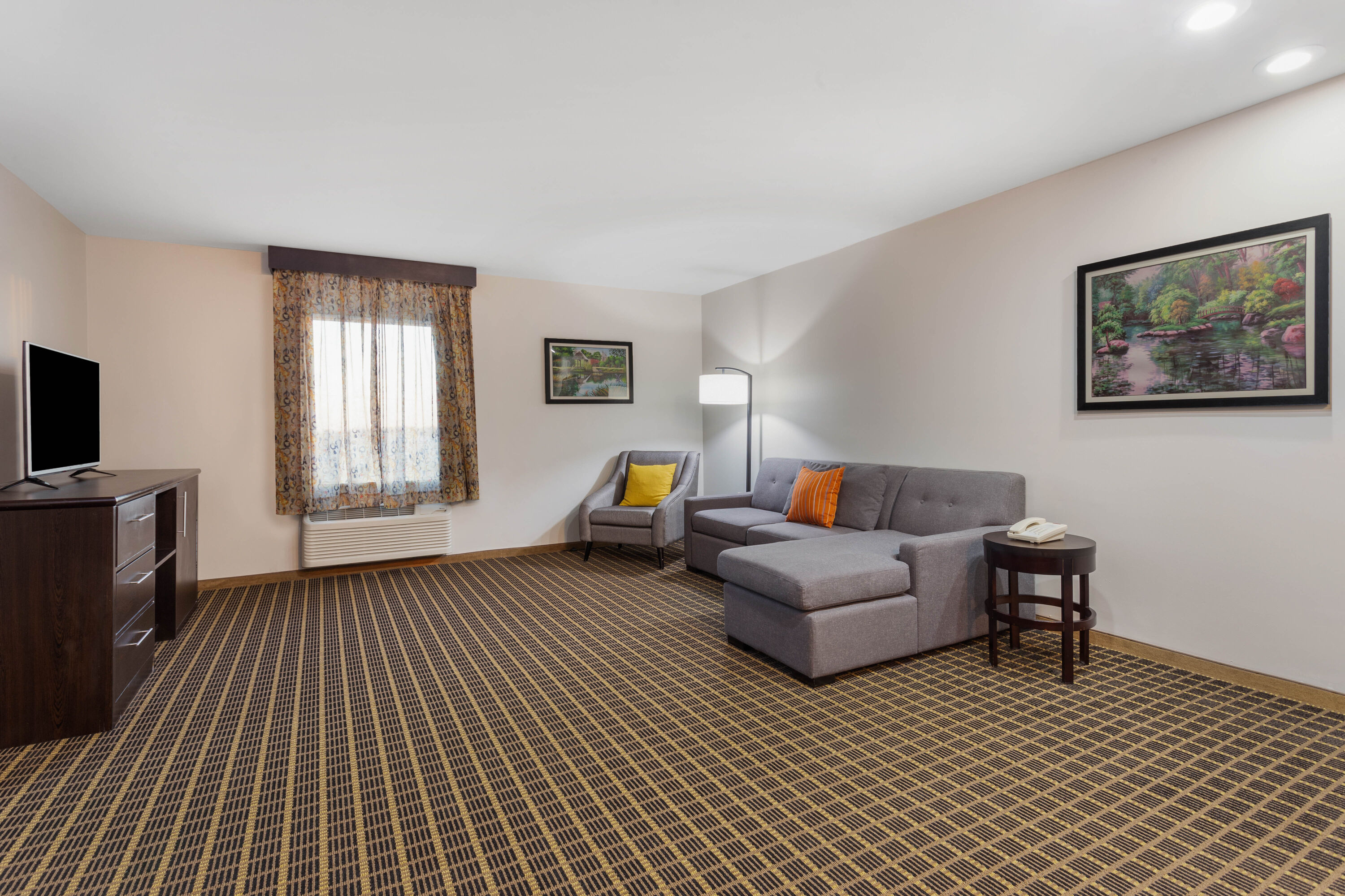 La Quinta Inn & Suites by Wyndham Rockford Rockford, IL Hotels