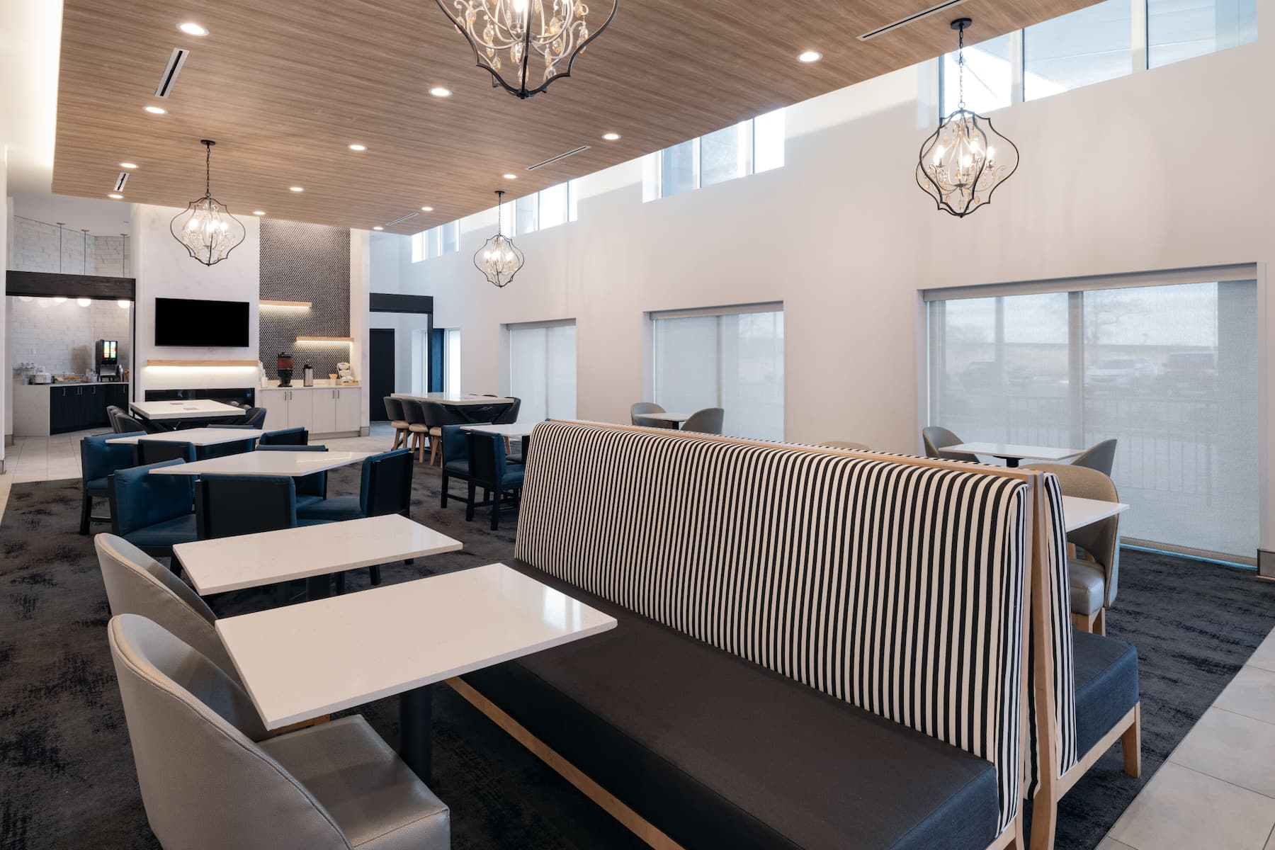 Free breakfast at La Quinta by Wyndham Chicago O'Hare Airport in Rosemont, Illinois