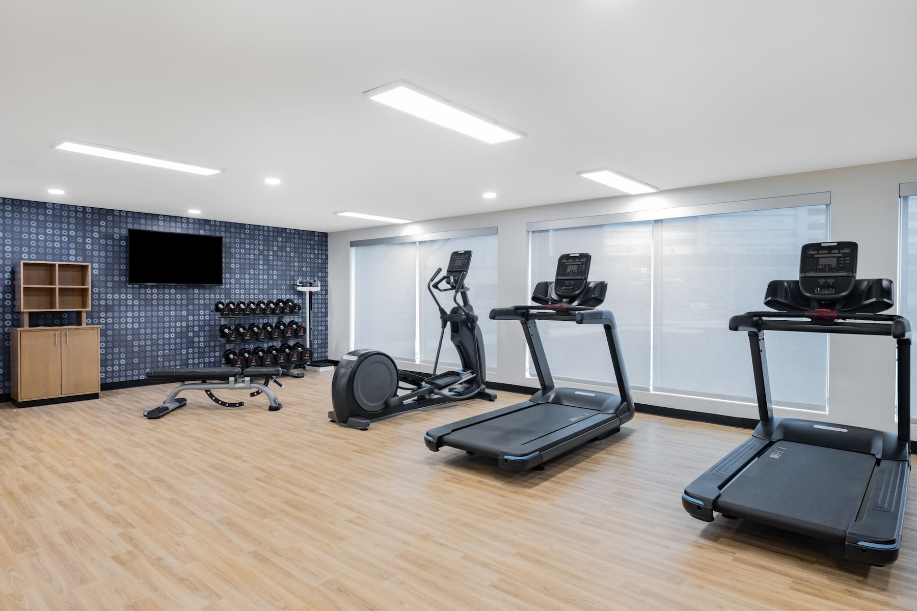 Fitness room at La Quinta by Wyndham Chicago O'Hare Airport in Rosemont, Illinois