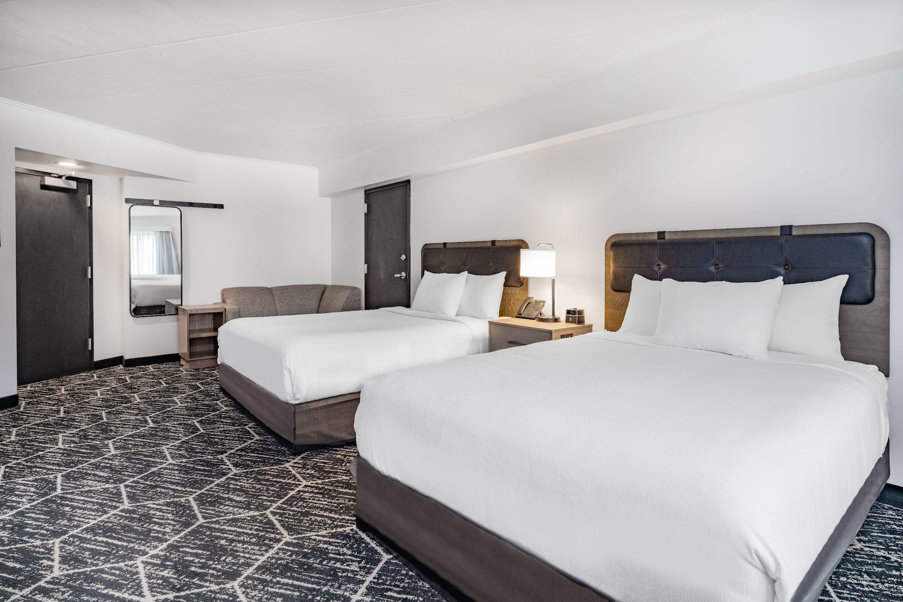 Guest room at the La Quinta by Wyndham Chicago O'Hare Airport in Rosemont, Illinois