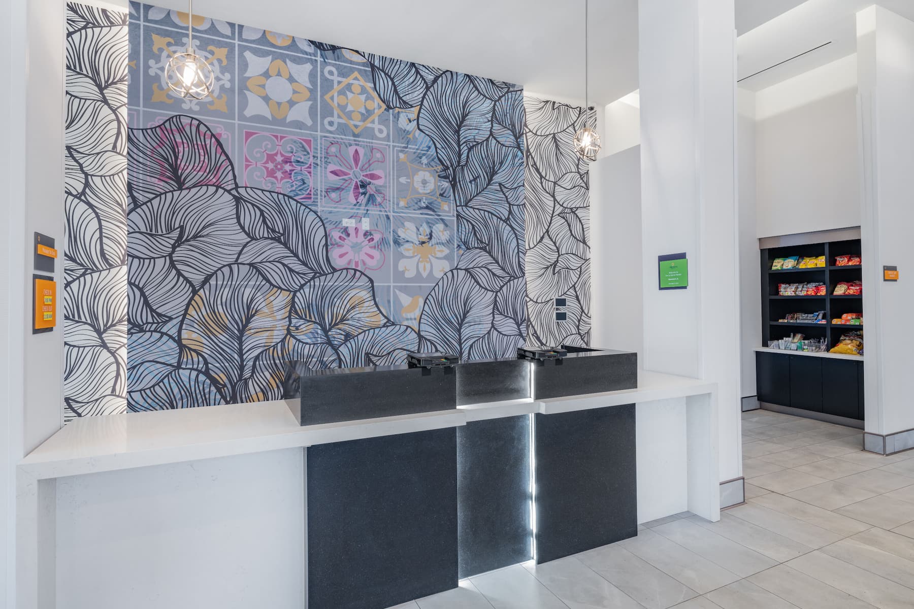 La Quinta by Wyndham Chicago O'Hare Airport reception in Rosemont, Illinois