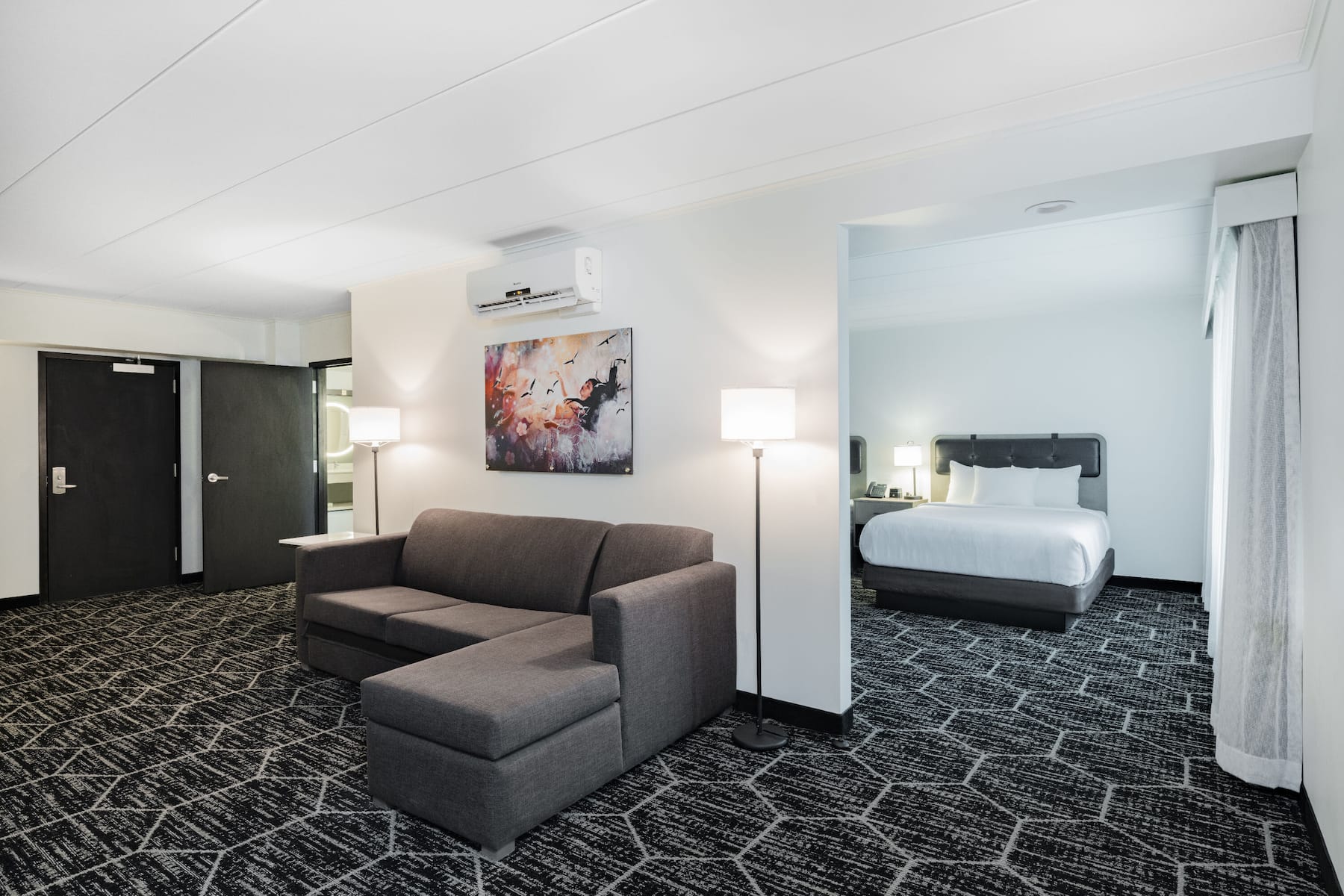 La Quinta by Wyndham Chicago O'Hare Airport suite in Rosemont, Illinois