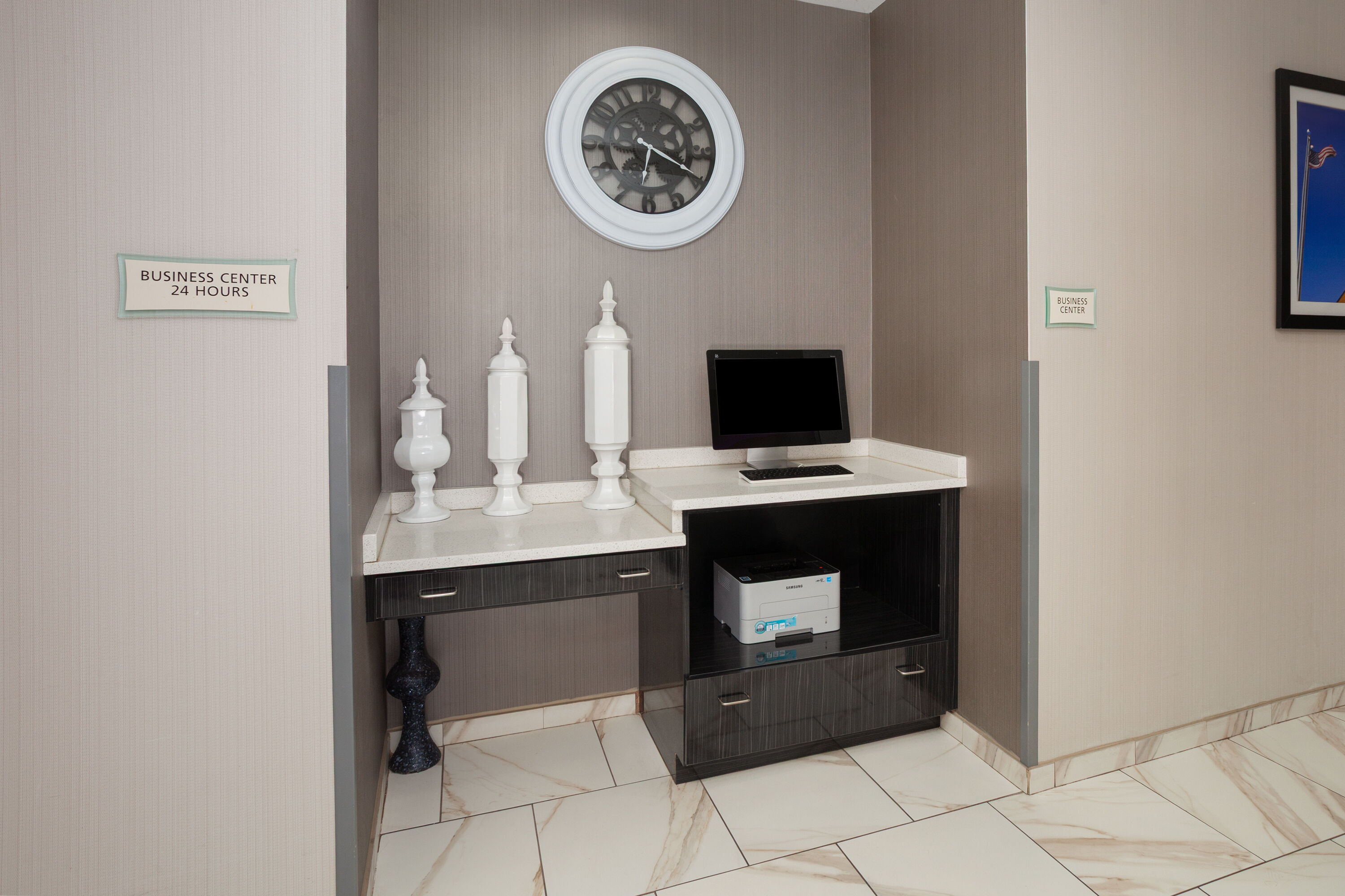 La Quinta Inn & Suites by Wyndham Springfield IL business center in Springfield, Illinois