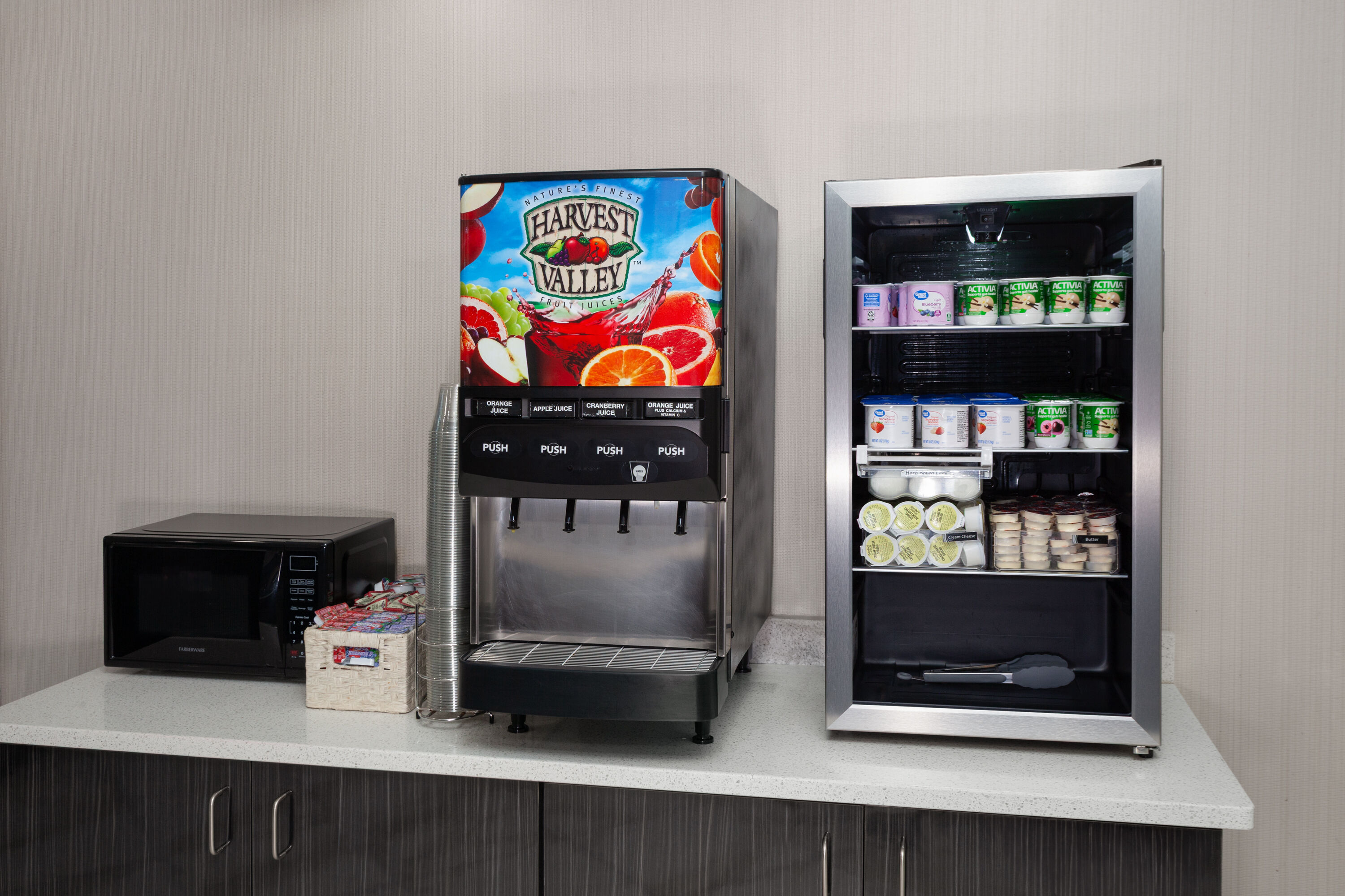 Free breakfast at La Quinta Inn & Suites by Wyndham Springfield IL in Springfield, Illinois