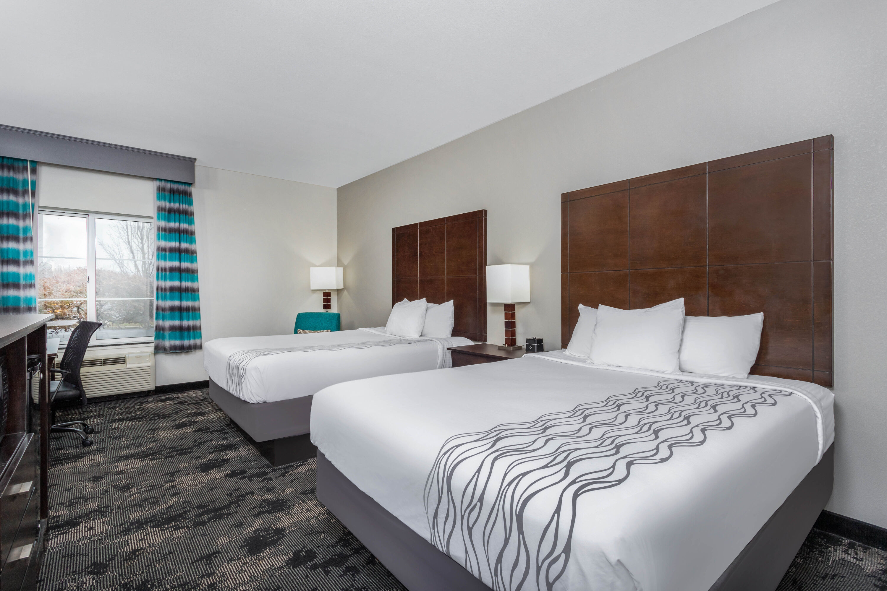 La Quinta Inn Suites By Wyndham Columbus Edinburgh Columbus In Hotels