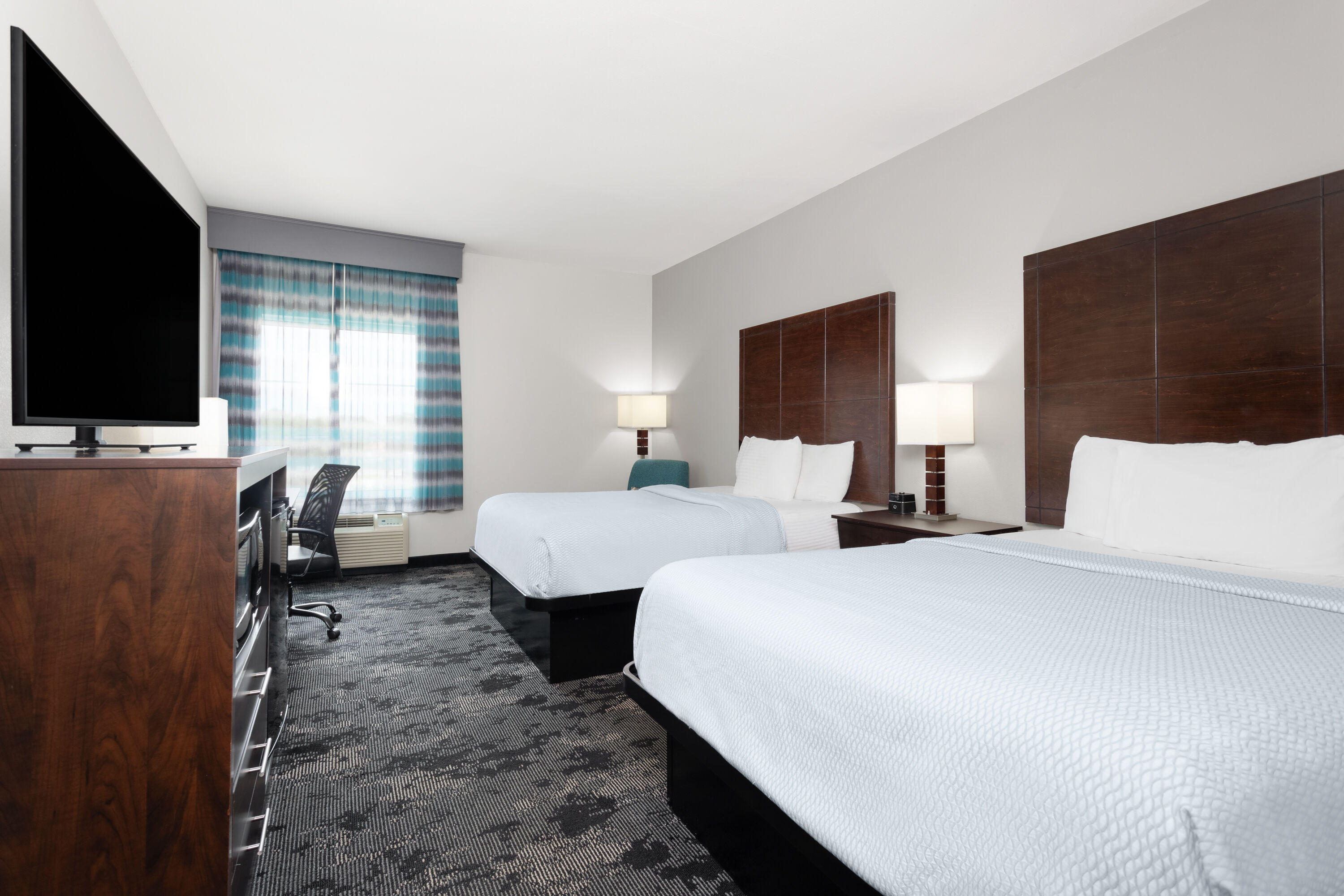 Guest room at the La Quinta Inn & Suites by Wyndham Columbus - Edinburgh in Columbus, Indiana